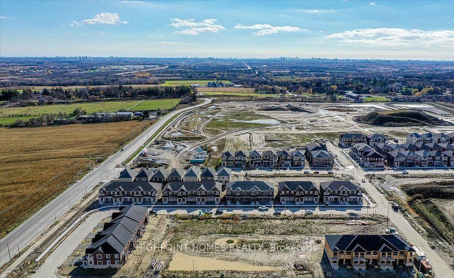 Photo 40 of 77 Schmeltzer Crescent, Richmond Hill, Rural Richmond Hill — HOMEH