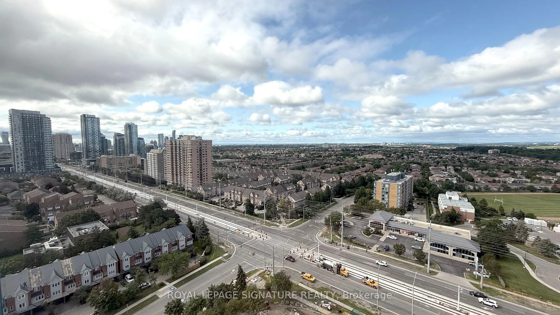 Front of Unit 2117, 35 Trailwood Drive