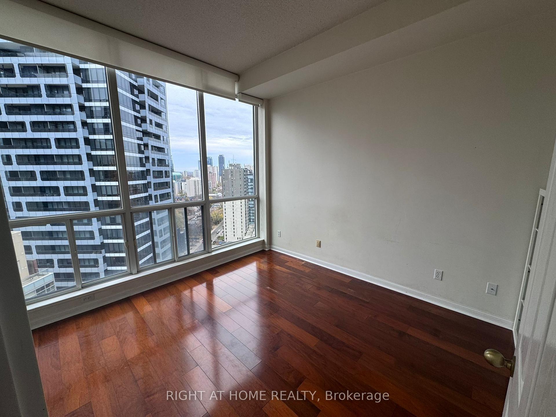 Photo 4 of Unit 2407, 24 Wellesley Street W, Toronto, Bay Street Corridor — HOMEH