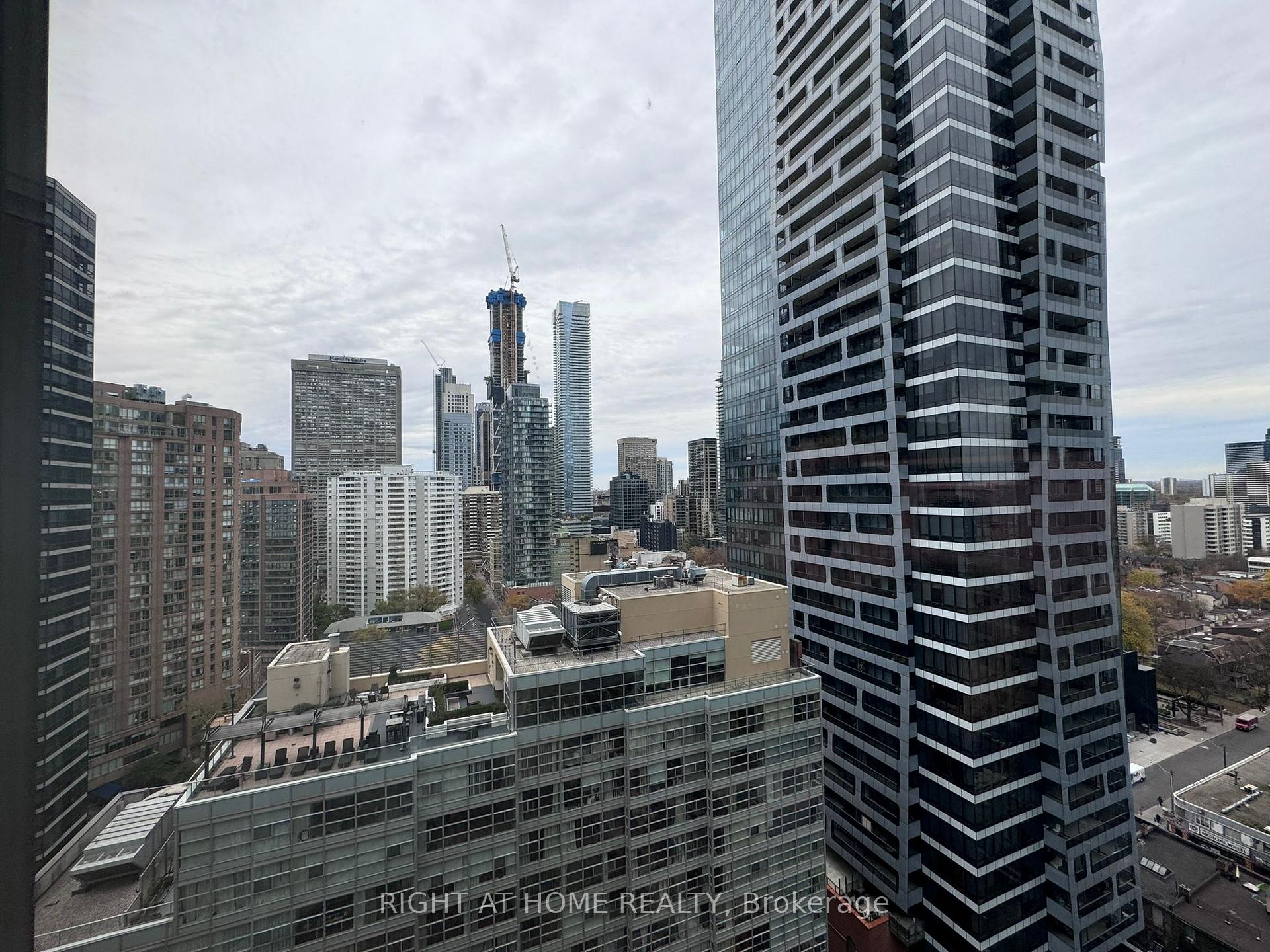 Photo 9 of Unit 2407, 24 Wellesley Street W, Toronto, Bay Street Corridor — HOMEH