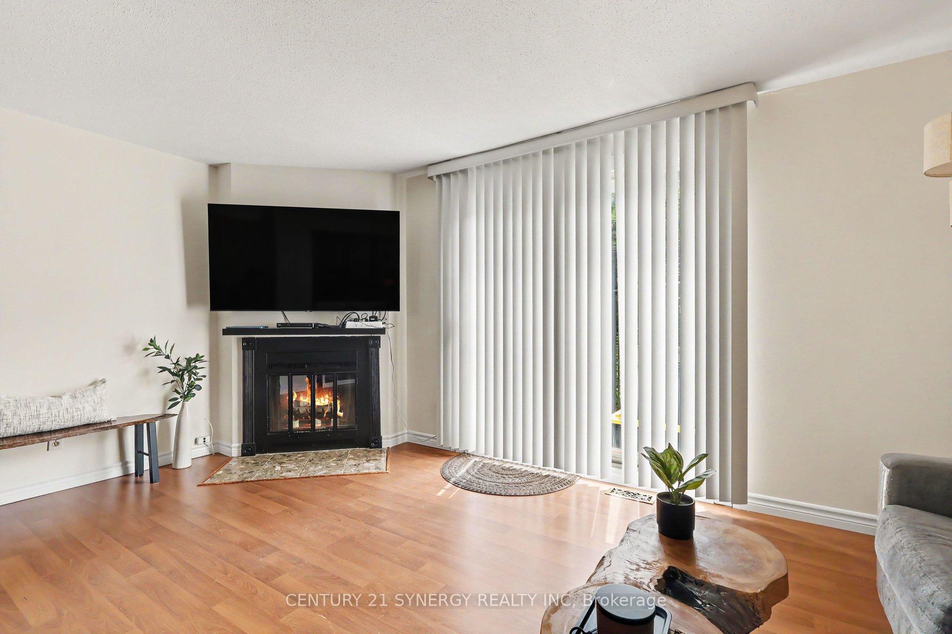 Photo 7 of Unit C, 1718 Lamoureux Drive, Ottawa, Queenswood Heights South — HOMEH