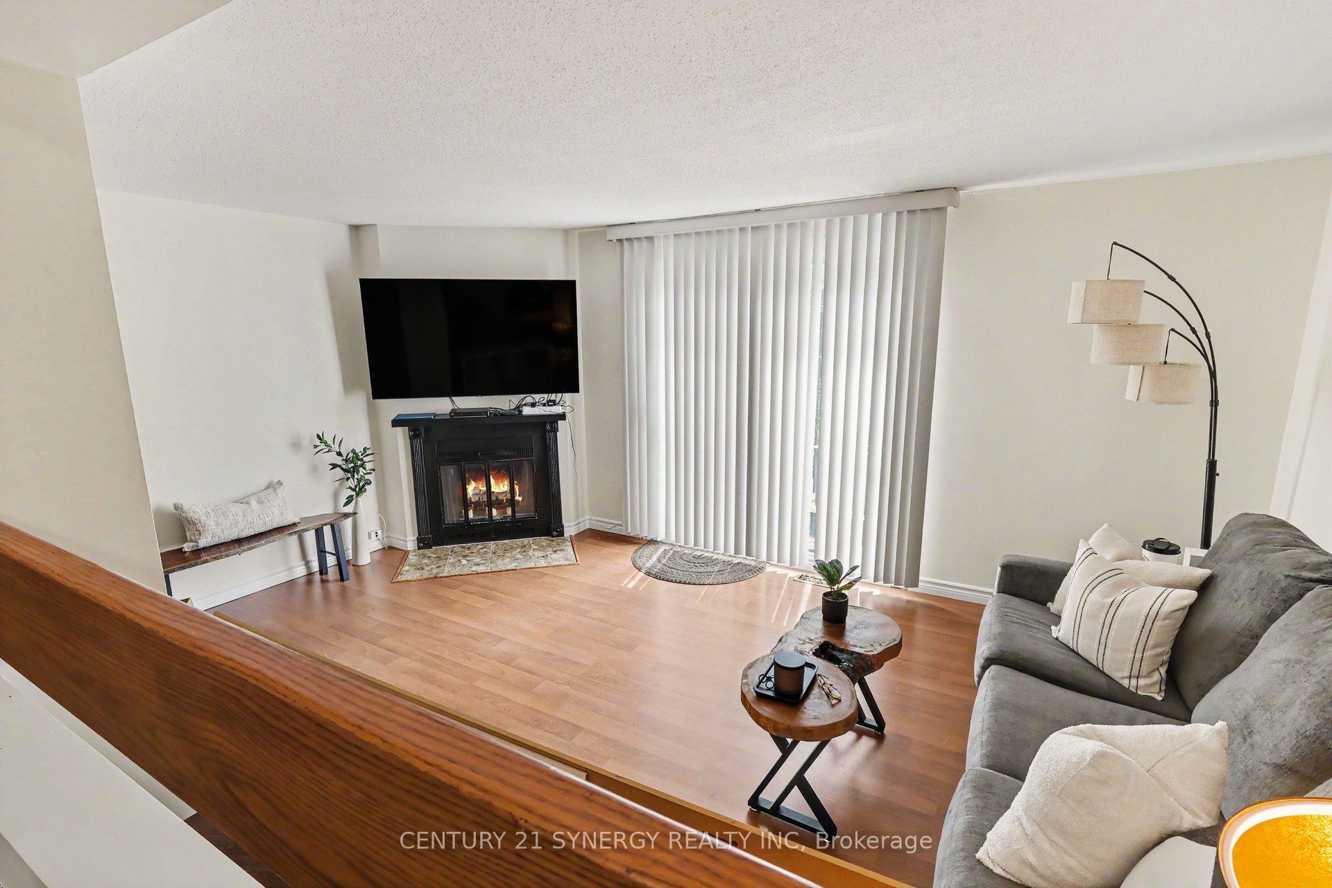 Photo 8 of Unit C, 1718 Lamoureux Drive, Ottawa, Queenswood Heights South — HOMEH