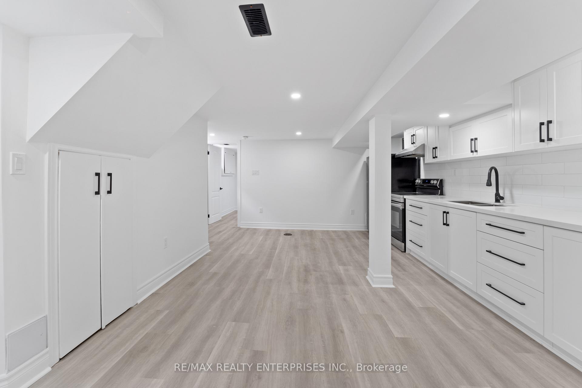 Photo 6 of Unit BSMT, 3 Dallyn Crescent, Scarborough, Eglinton East — HOMEH