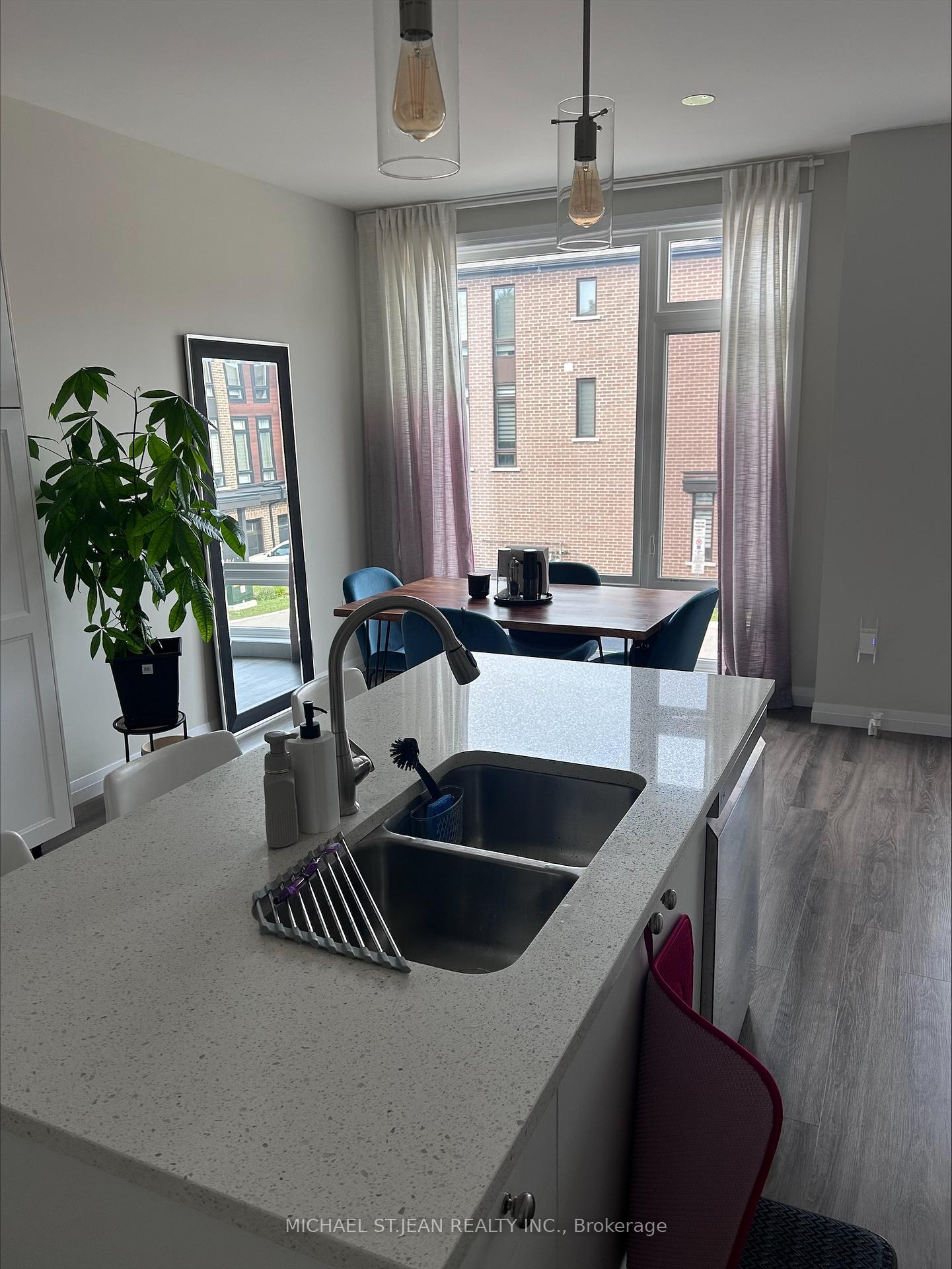 Photo 2 of Unit 20, 270 Melvin Avenue, Hamilton, McQuesten — HOMEH