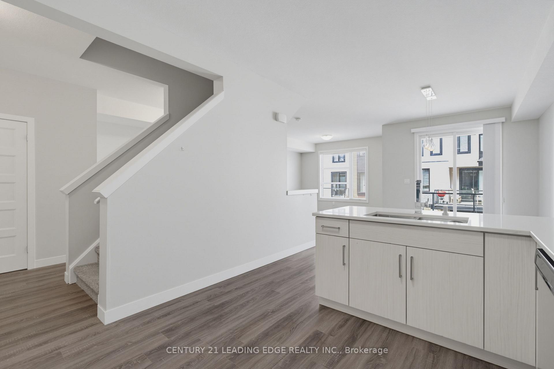 Photo 12 of 915 Georgetown Drive, London, North M — HOMEH