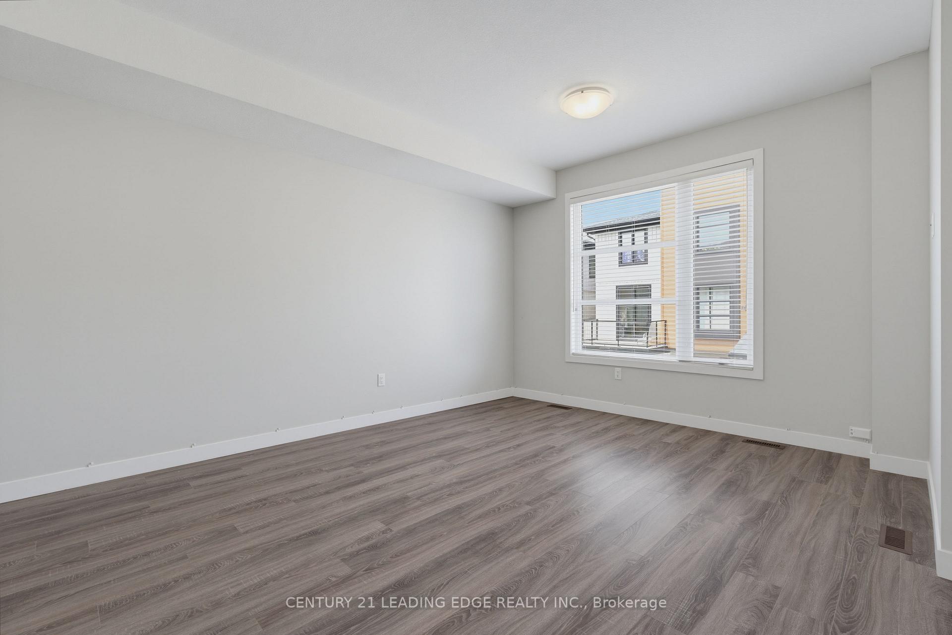 Photo 16 of 915 Georgetown Drive, London, North M — HOMEH