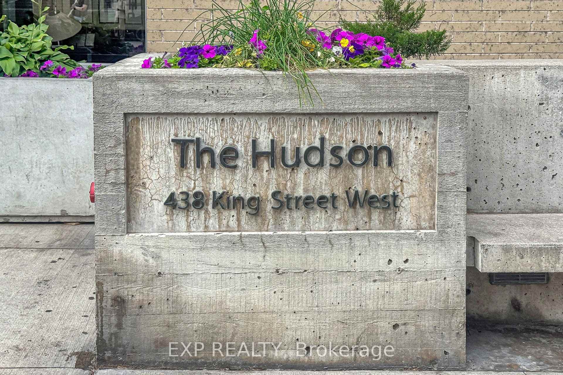 Photo 3 of Unit 912, 438 King Street W, Toronto, Waterfront Communities — HOMEH