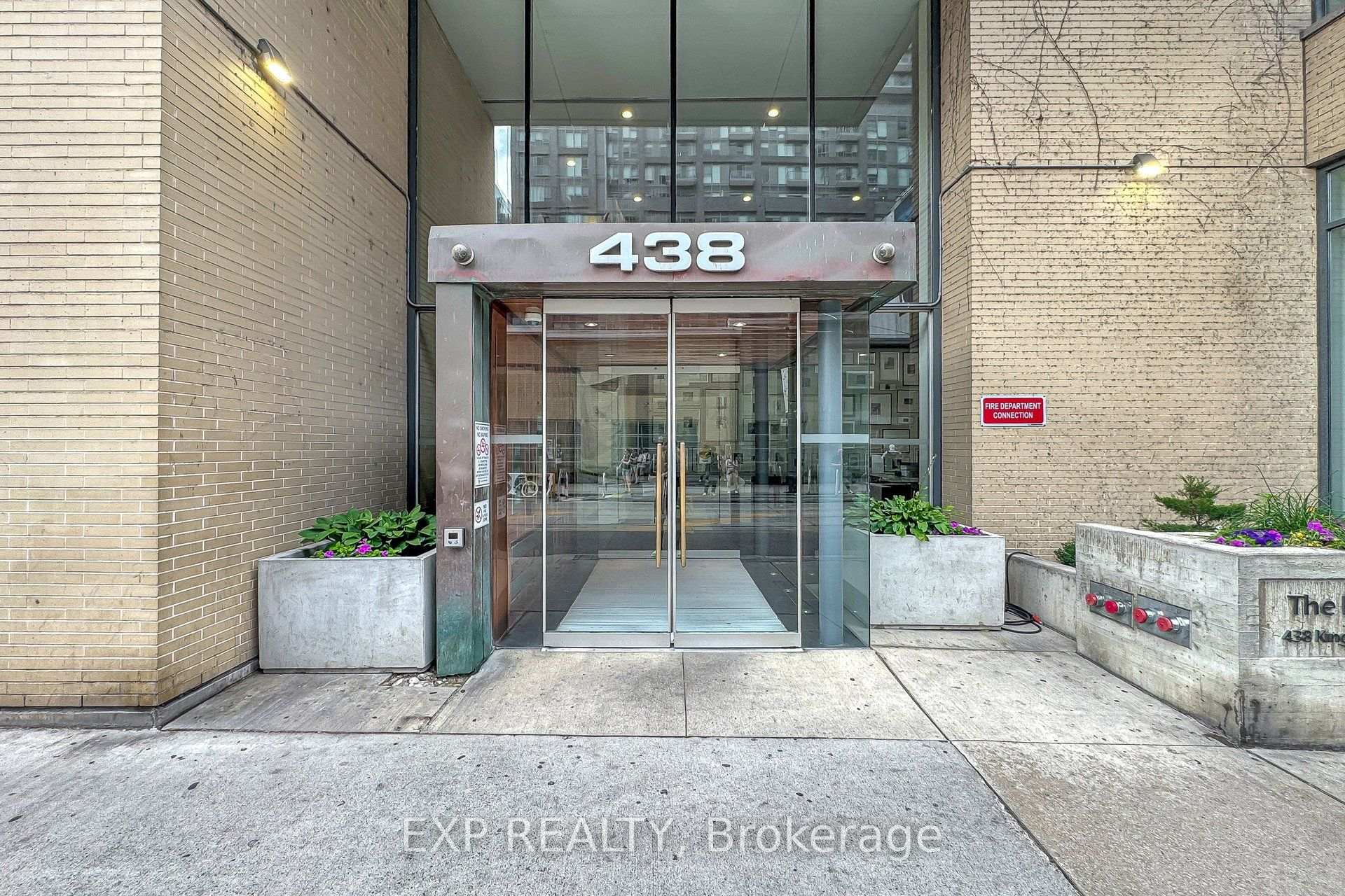 Photo 5 of Unit 912, 438 King Street W, Toronto, Waterfront Communities — HOMEH