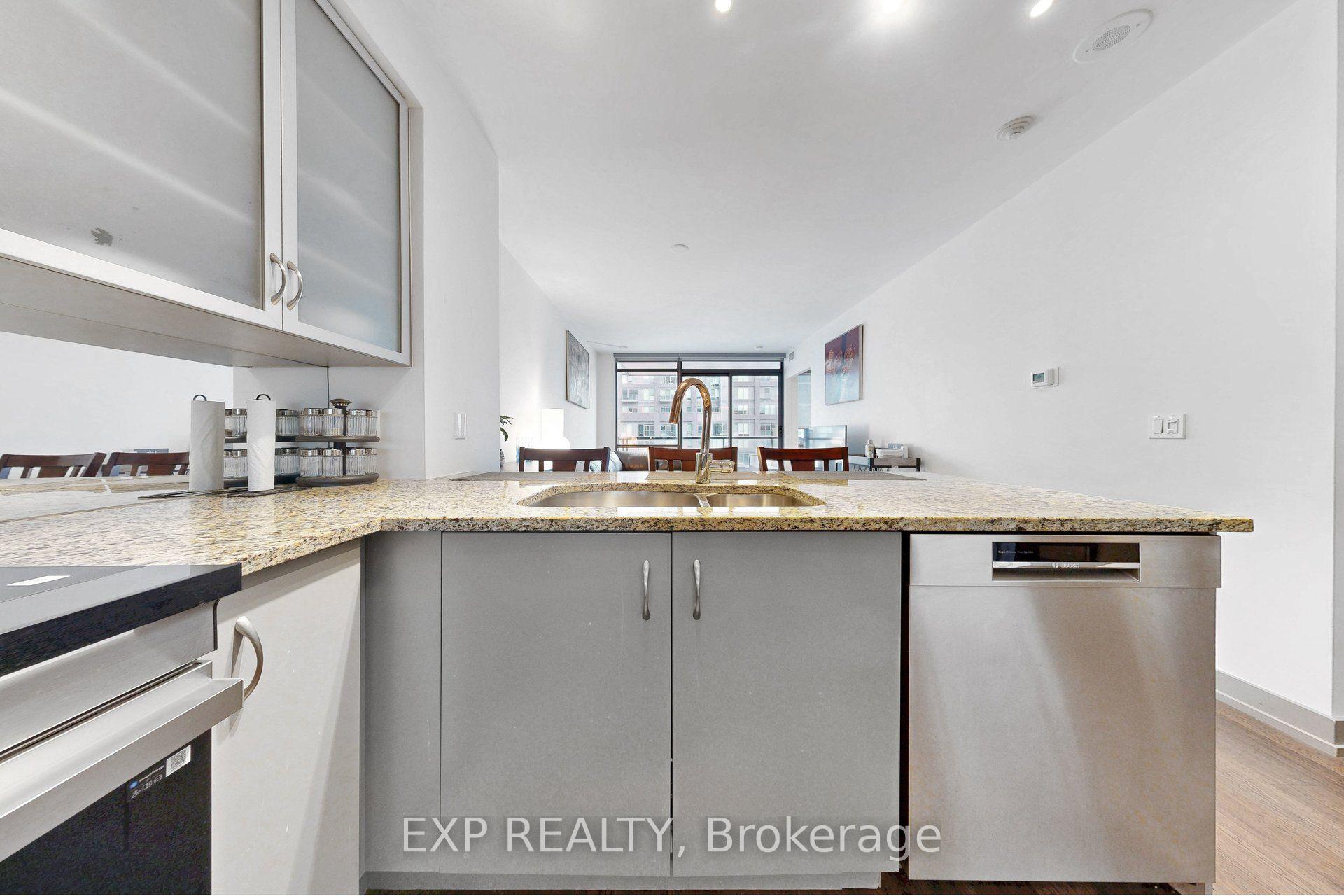 Photo 14 of Unit 912, 438 King Street W, Toronto, Waterfront Communities — HOMEH