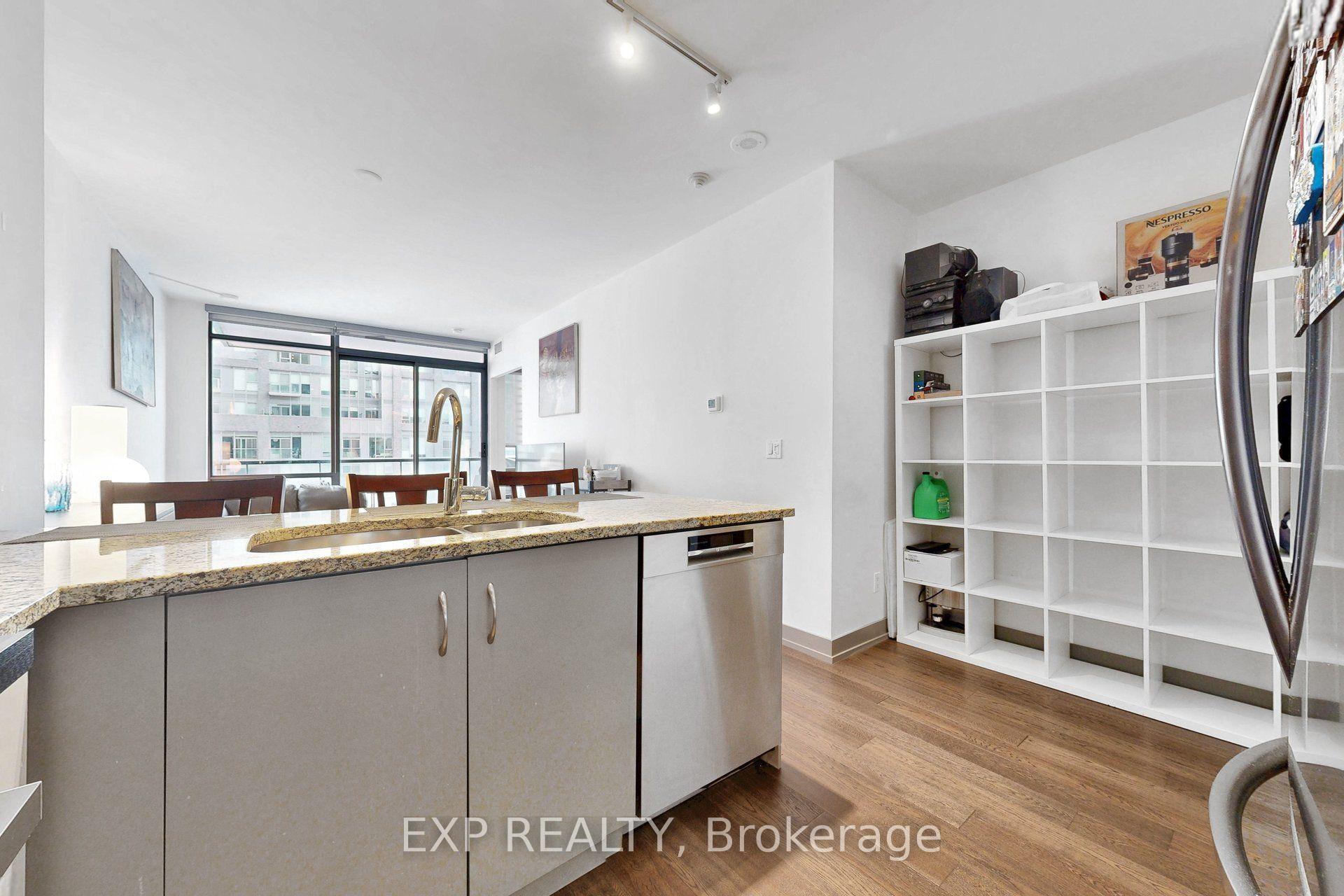 Photo 16 of Unit 912, 438 King Street W, Toronto, Waterfront Communities — HOMEH