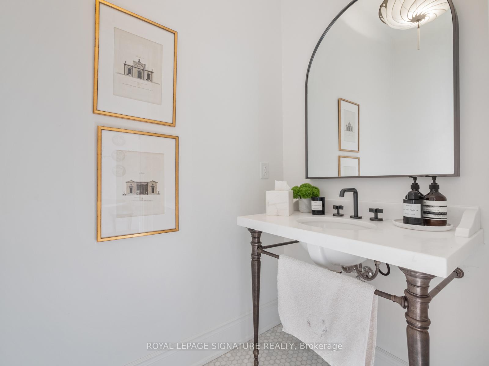 Photo 21 of 1335 Britton Crescent, Milton, Ford — HOMEH