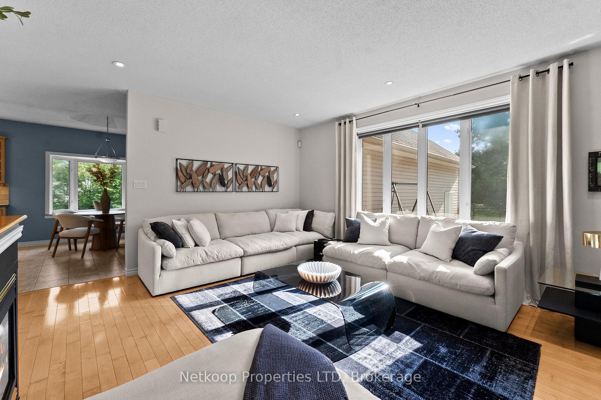 Photo 6 of 4755 Whispering Willow Drive, Ottawa, Sarsfield/Bearbrook — HOMEH