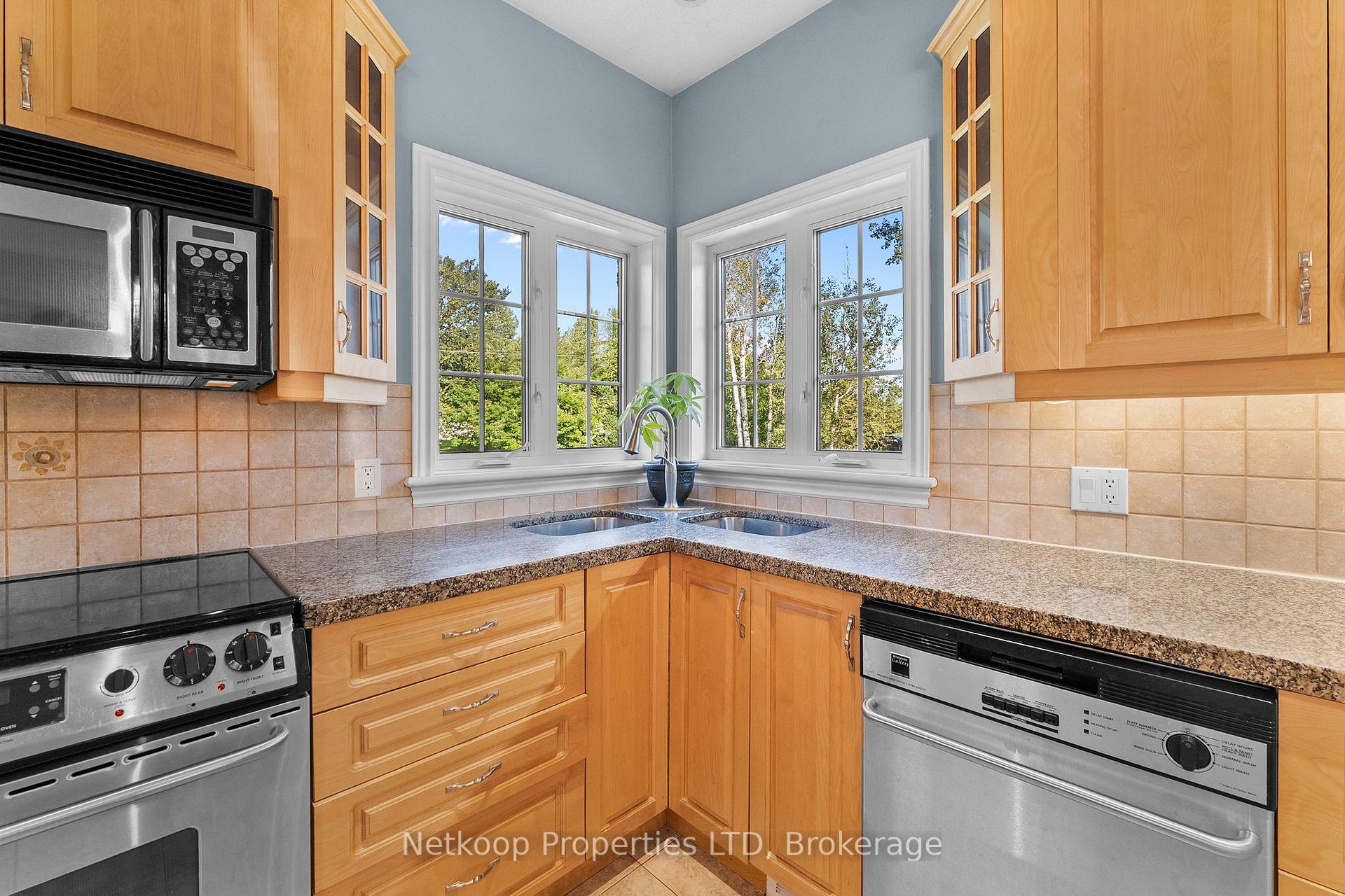 Photo 17 of 4755 Whispering Willow Drive, Ottawa, Sarsfield/Bearbrook — HOMEH