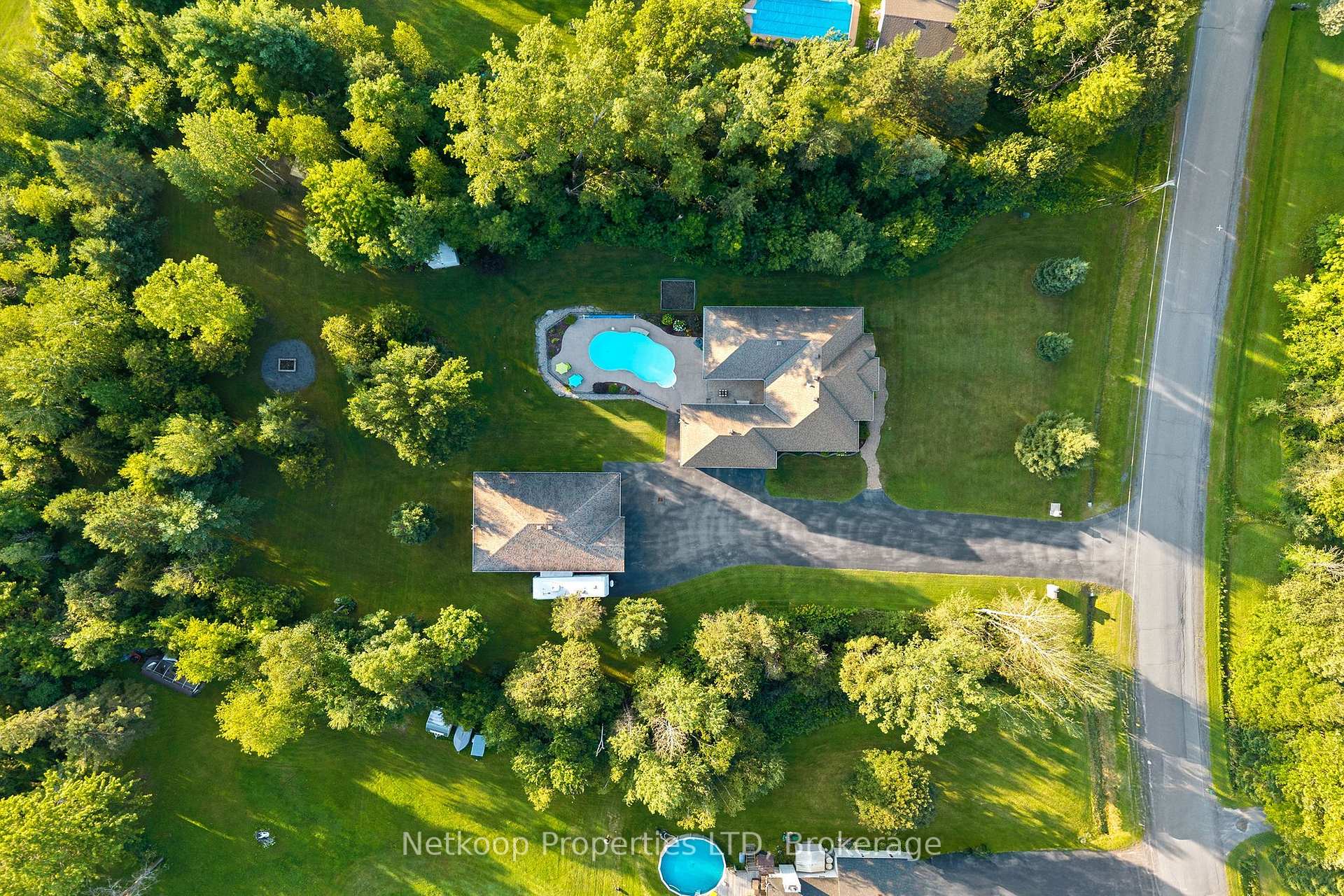 Photo 37 of 4755 Whispering Willow Drive, Ottawa, Sarsfield/Bearbrook — HOMEH