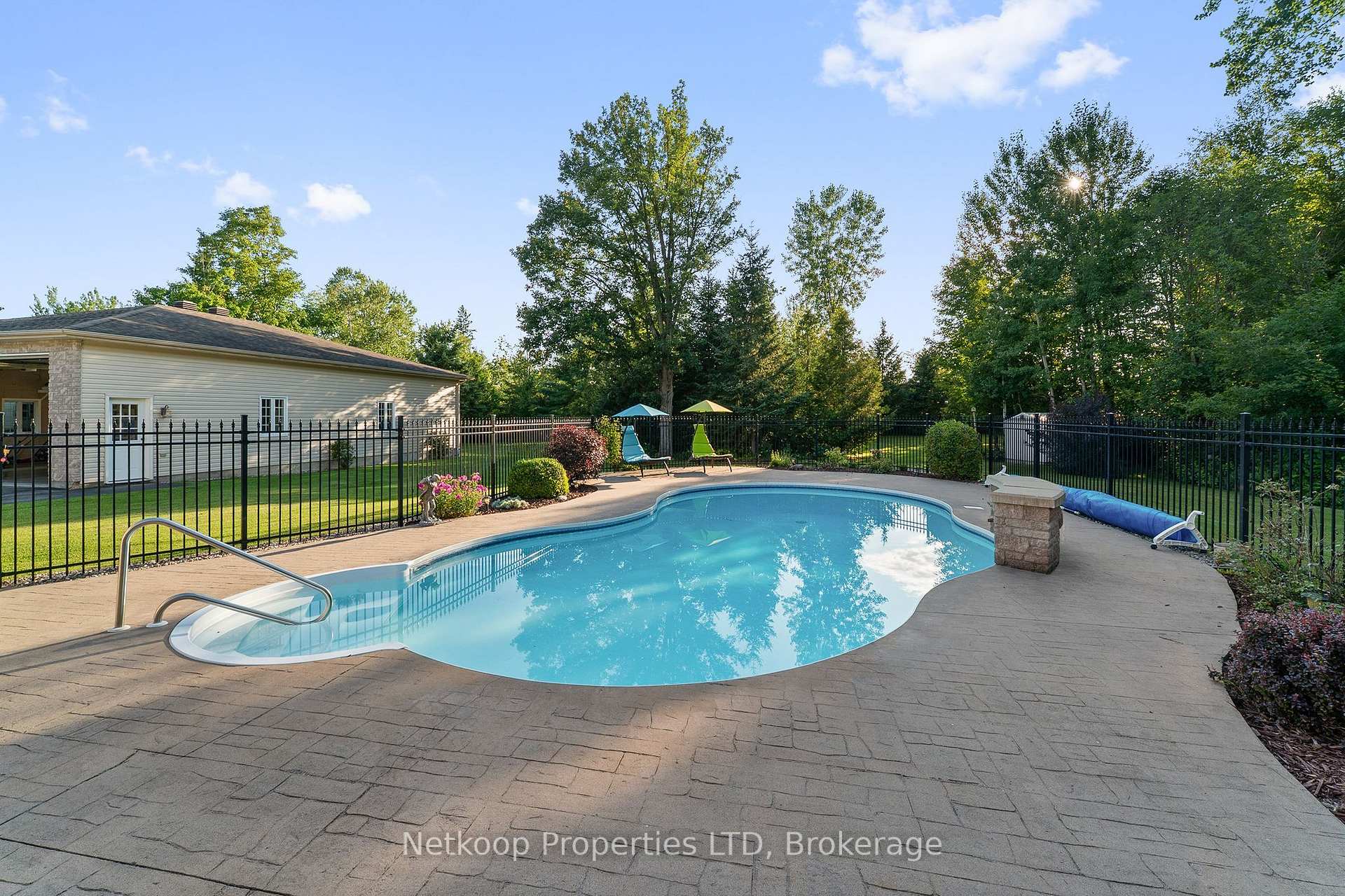 Photo 39 of 4755 Whispering Willow Drive, Ottawa, Sarsfield/Bearbrook — HOMEH