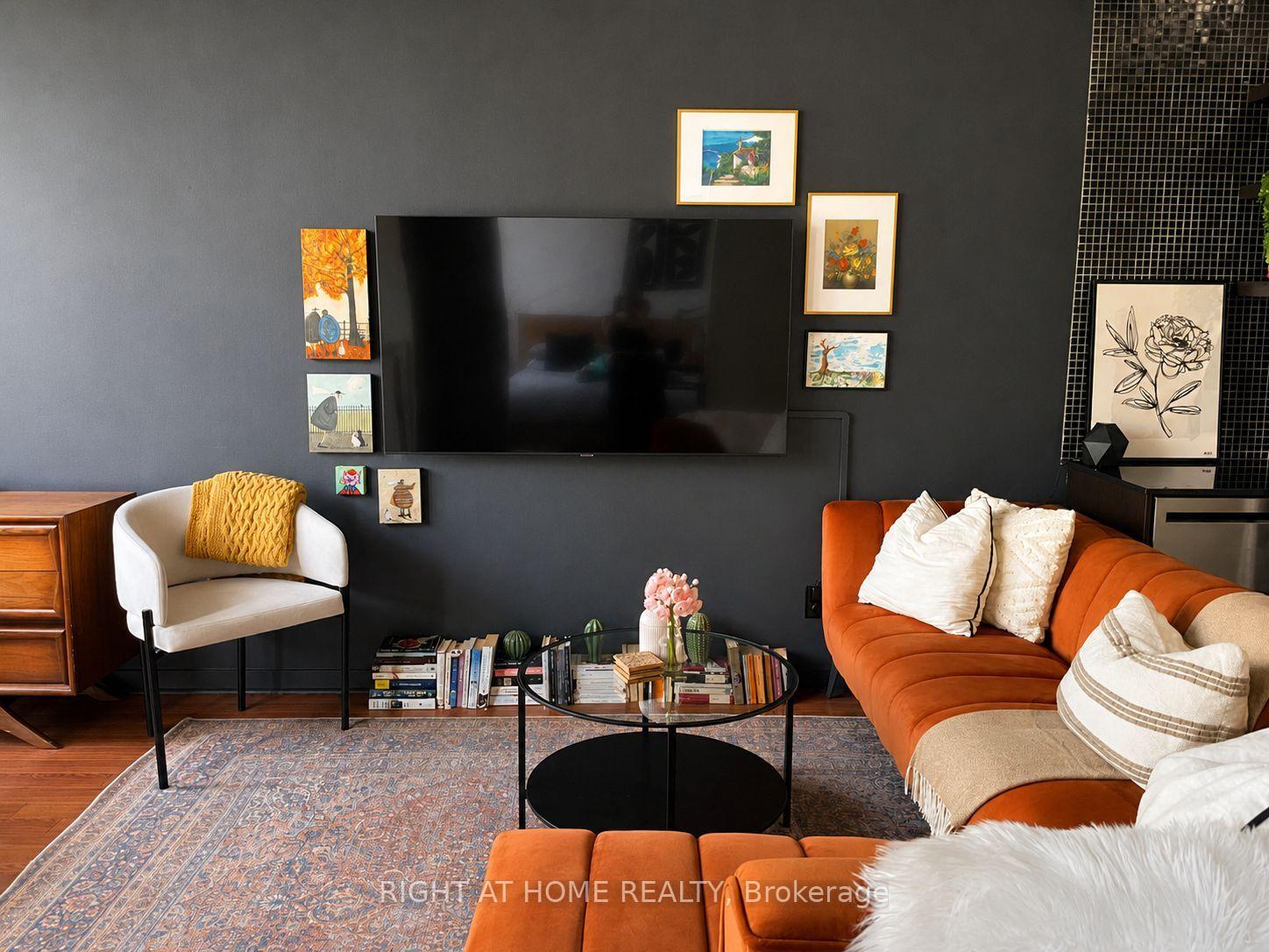 Photo 2 of Unit 605, 19 Brant Street, Toronto, Waterfront Communities — HOMEH