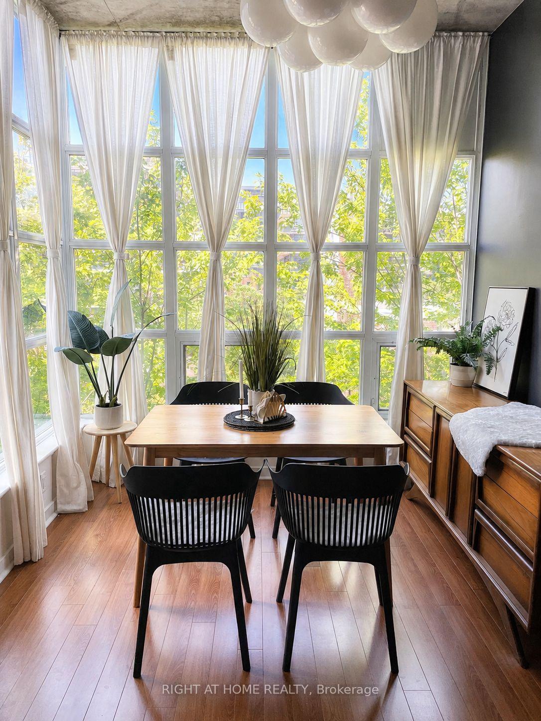 Photo 4 of Unit 605, 19 Brant Street, Toronto, Waterfront Communities — HOMEH