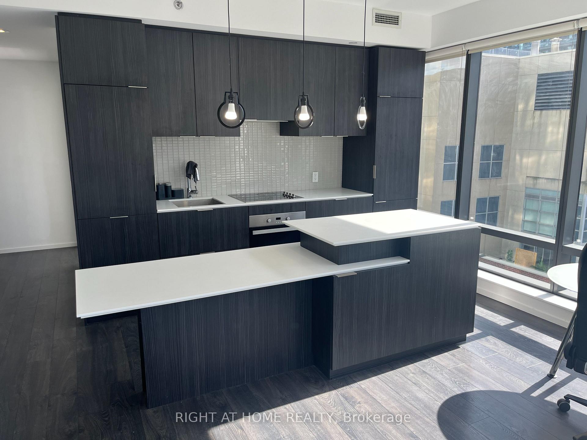 Photo 6 of Unit 1508, 5 St Joseph Street, Toronto, Bay Street Corridor — HOMEH