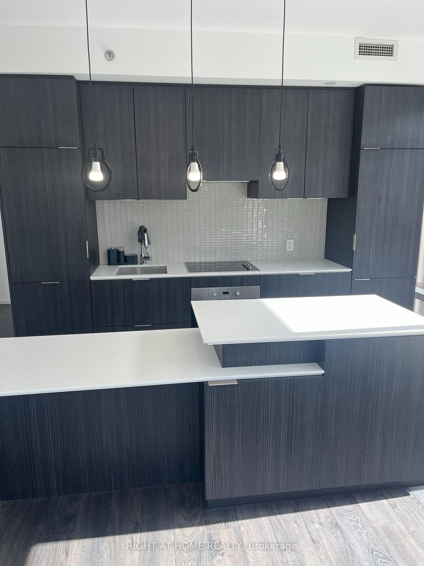 Photo 7 of Unit 1508, 5 St Joseph Street, Toronto, Bay Street Corridor — HOMEH