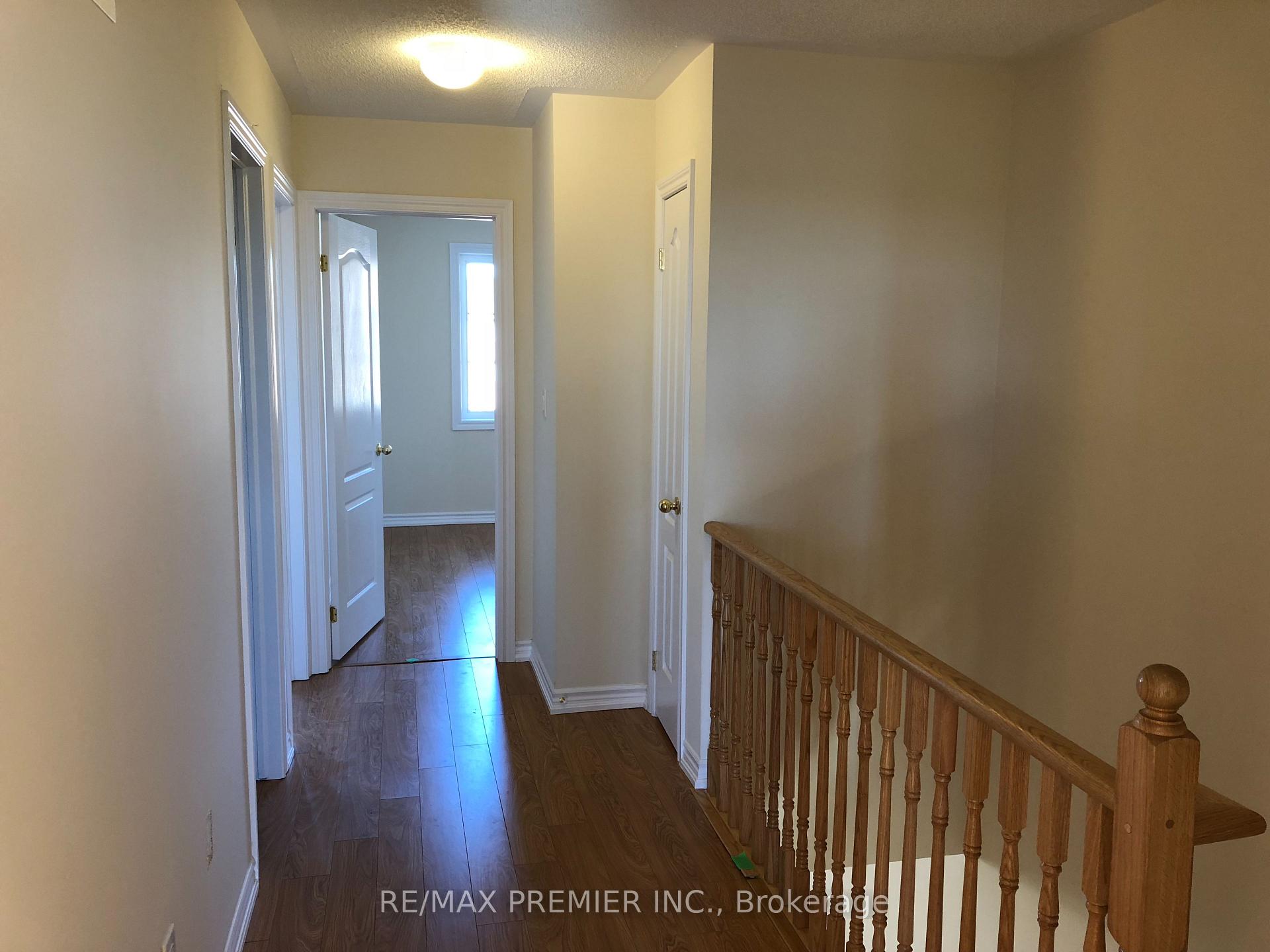 Photo 18 of 32 Shiff Crescent, Brampton, Heart Lake East — HOMEH