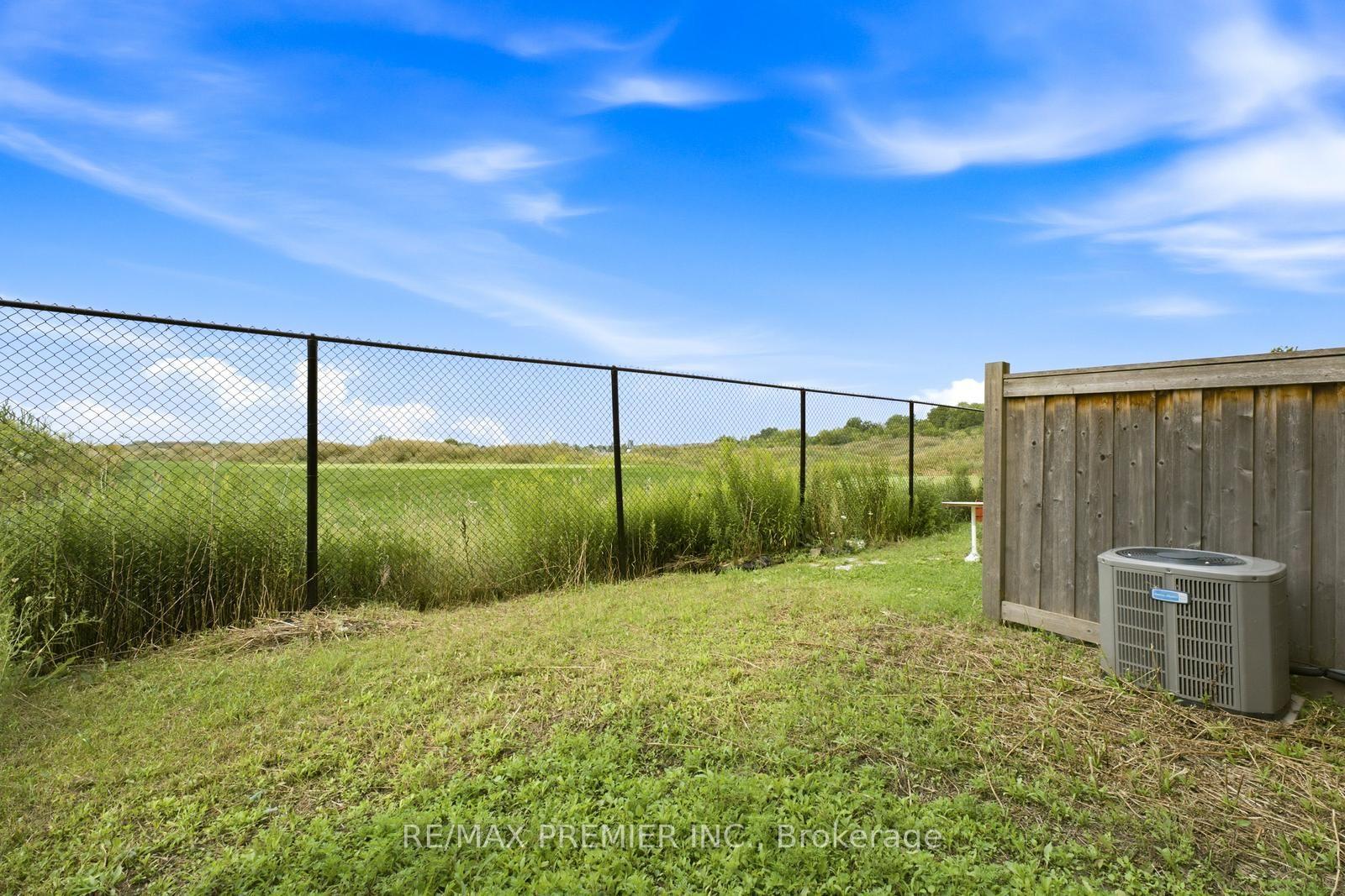 Photo 23 of 32 Shiff Crescent, Brampton, Heart Lake East — HOMEH