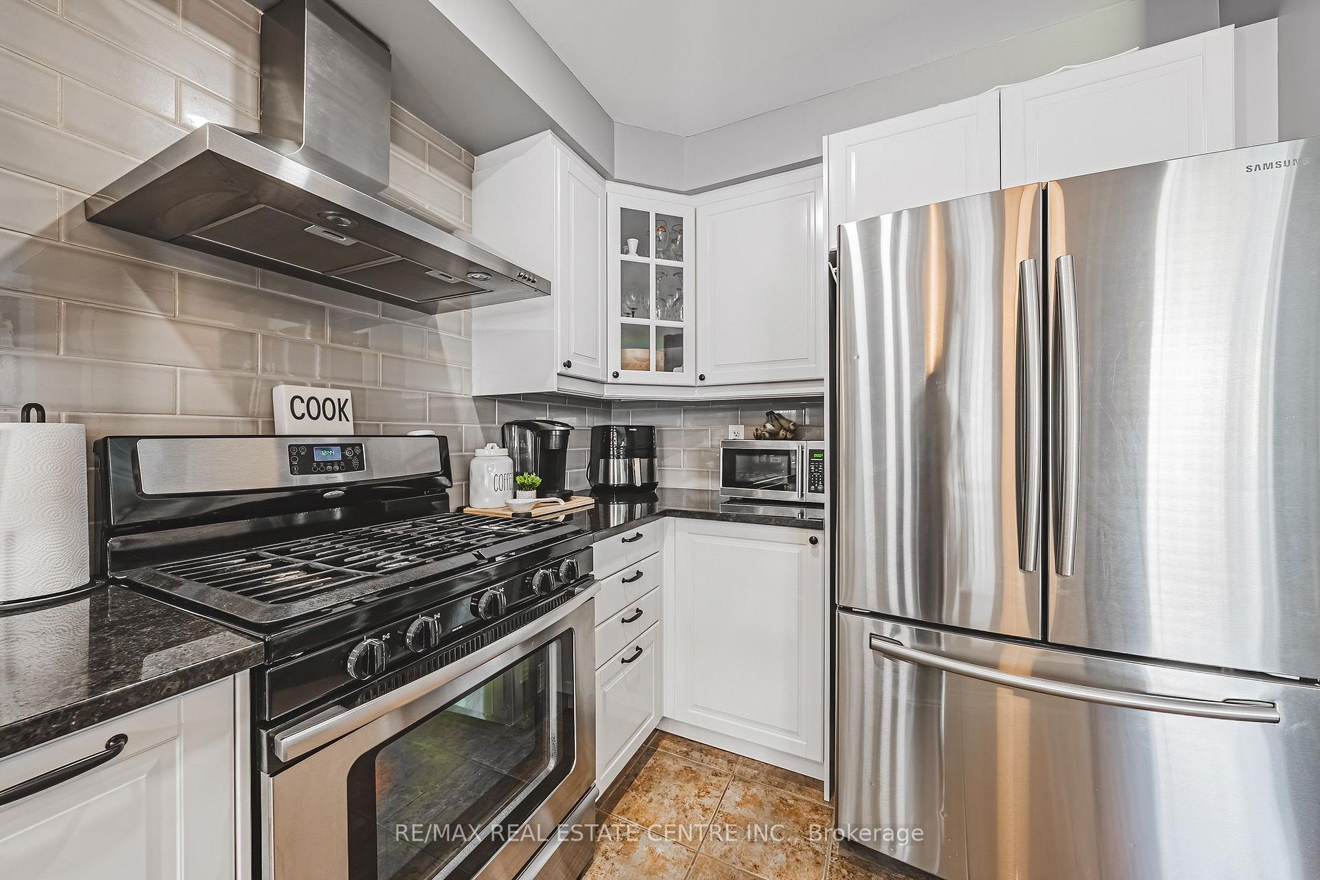 Photo 9 of 142 Bradley Avenue, Hamilton, Binbrook — HOMEH