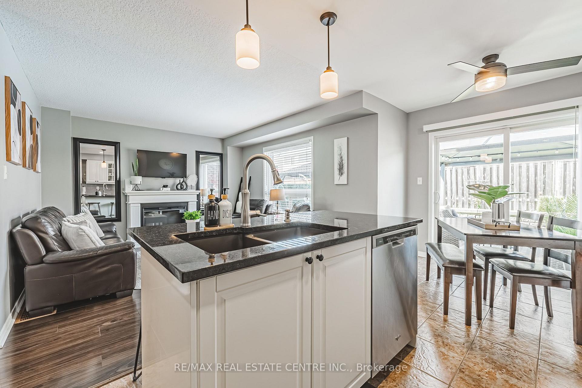 Photo 10 of 142 Bradley Avenue, Hamilton, Binbrook — HOMEH