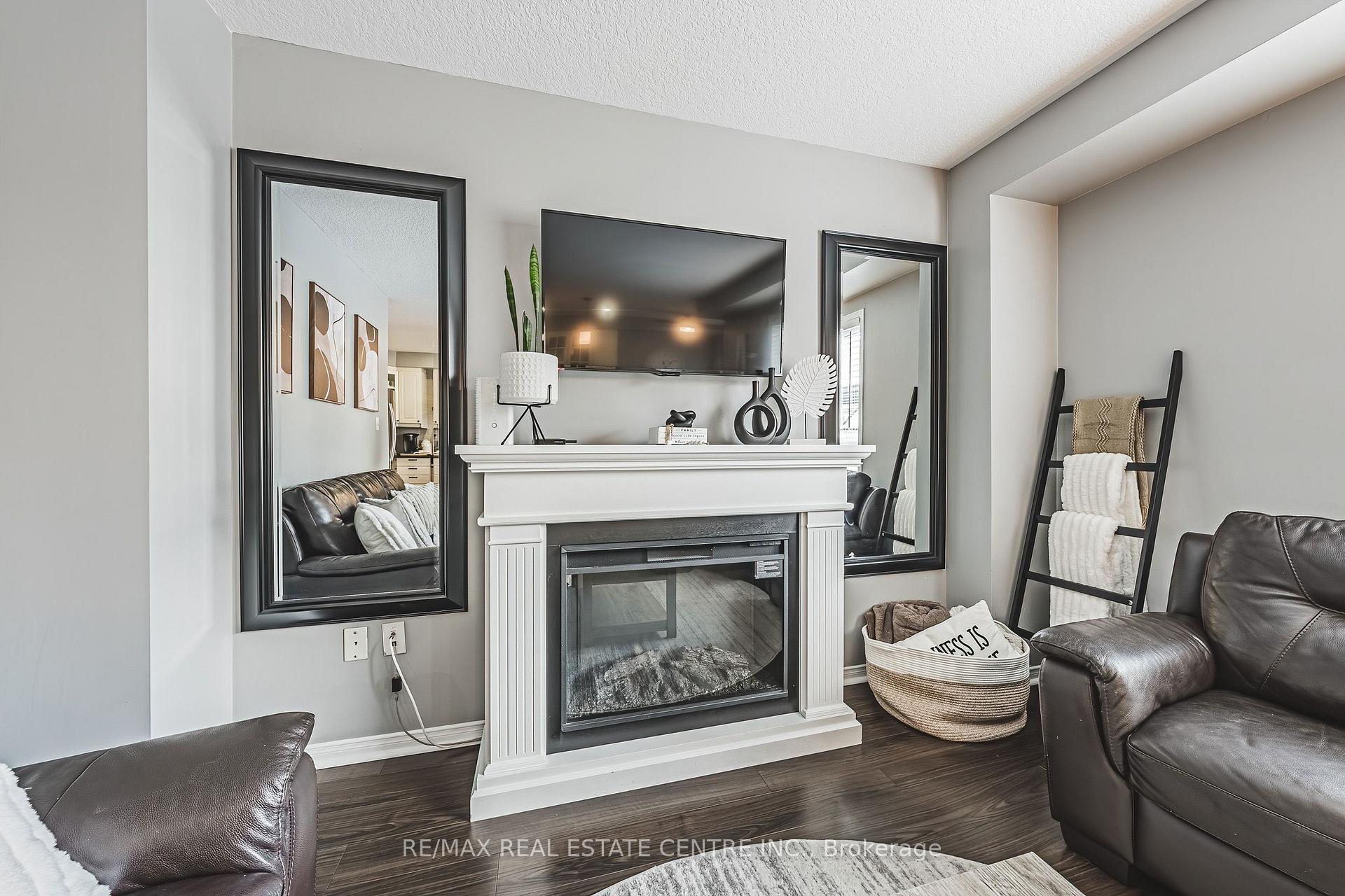 Photo 15 of 142 Bradley Avenue, Hamilton, Binbrook — HOMEH