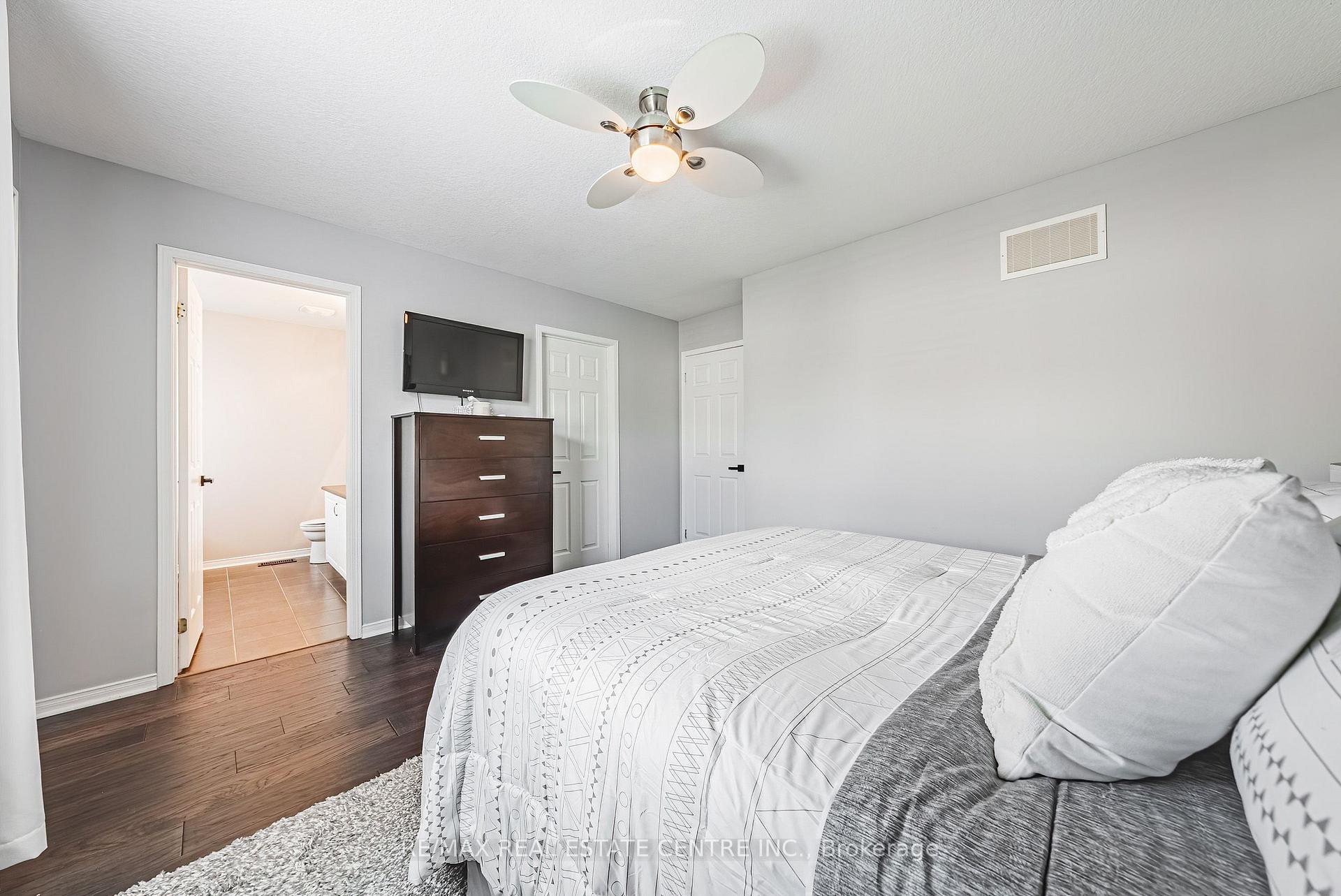 Photo 20 of 142 Bradley Avenue, Hamilton, Binbrook — HOMEH