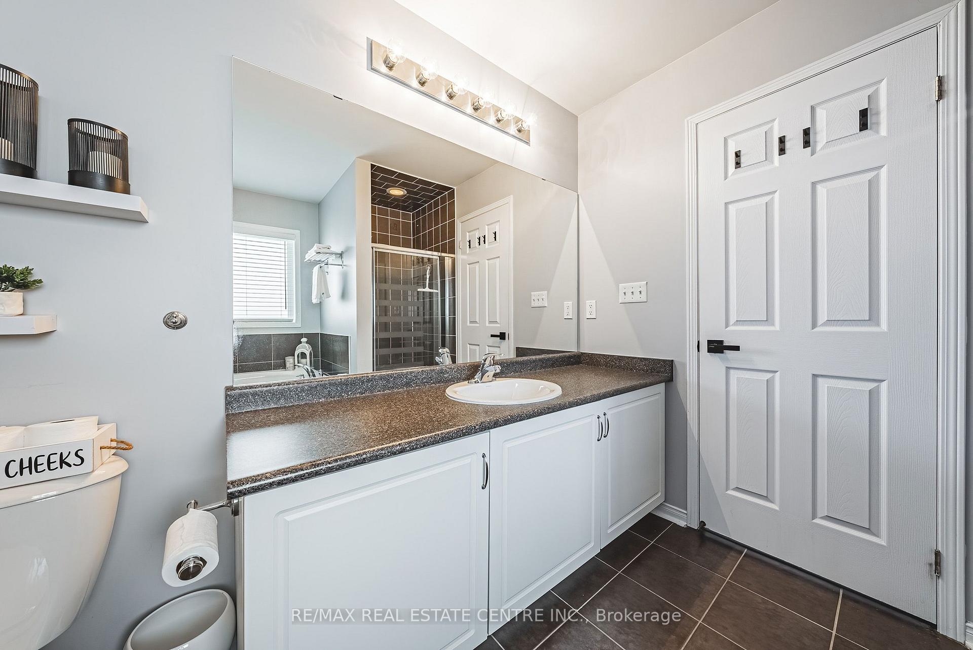 Photo 23 of 142 Bradley Avenue, Hamilton, Binbrook — HOMEH