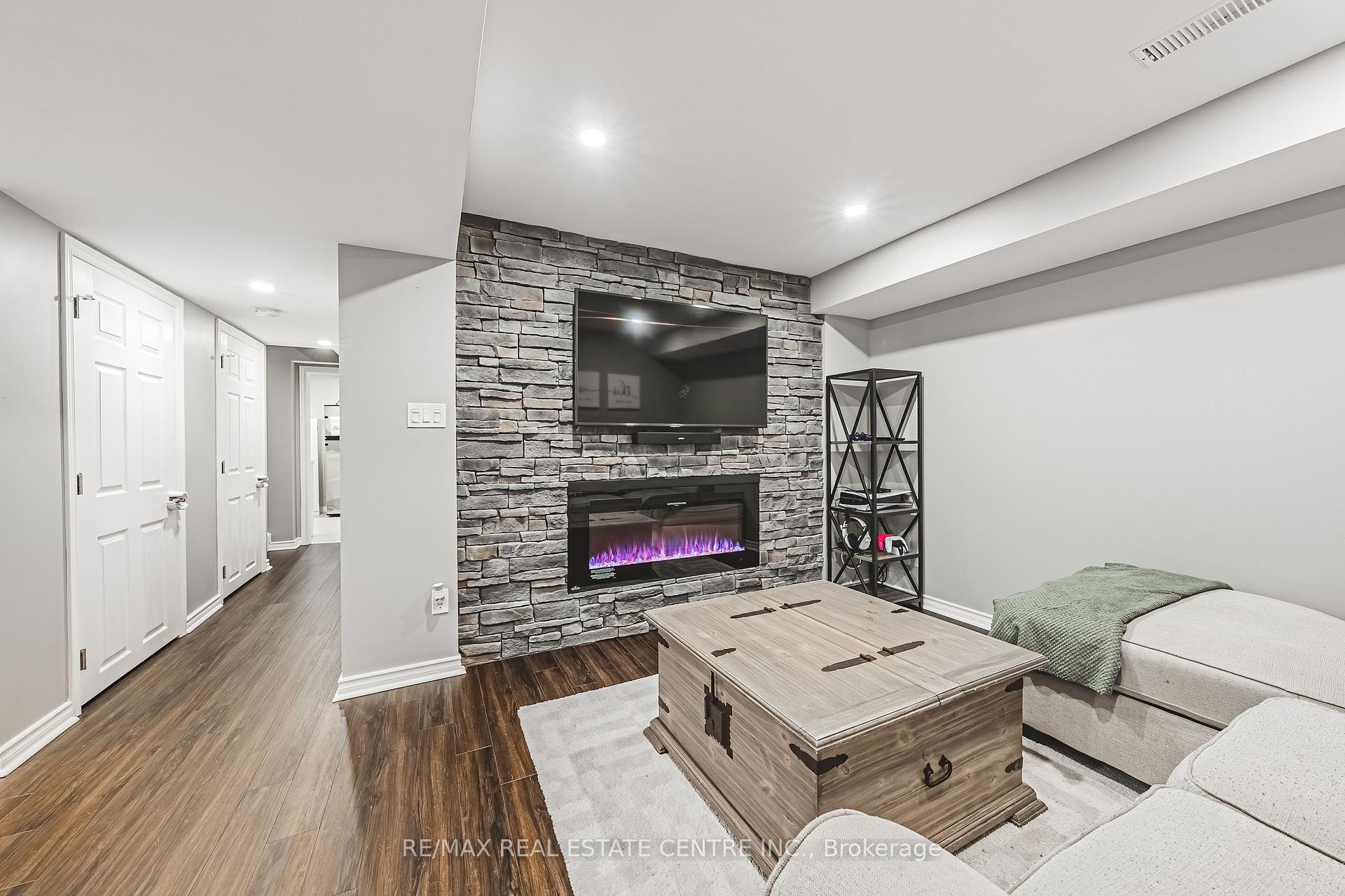Photo 36 of 142 Bradley Avenue, Hamilton, Binbrook — HOMEH