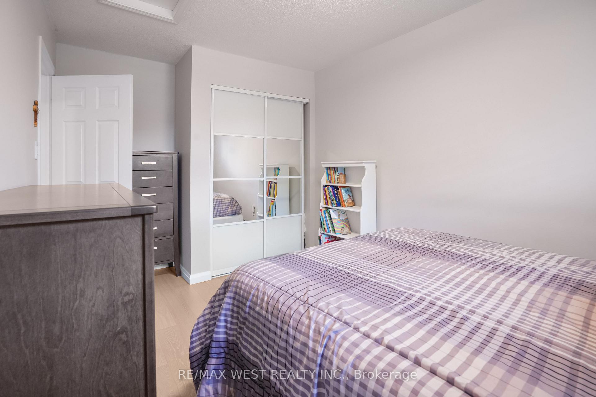 Photo 27 of 8 Jensen Court, Vaughan, Maple — HOMEH