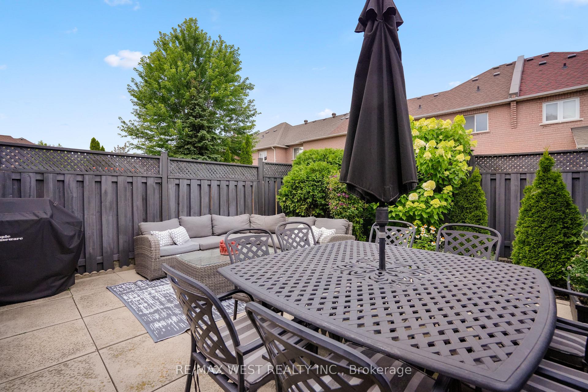 Photo 34 of 8 Jensen Court, Vaughan, Maple — HOMEH