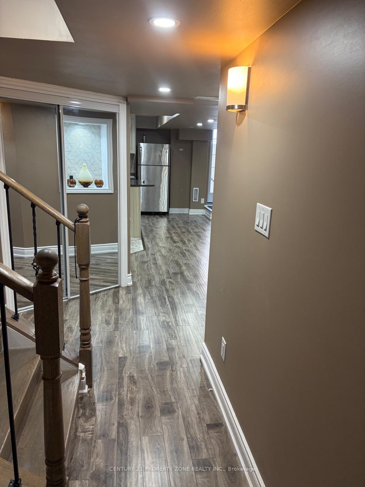 Photo 8 of 1 Deancrest Crescent, Brampton, Northwest Brampton — HOMEH