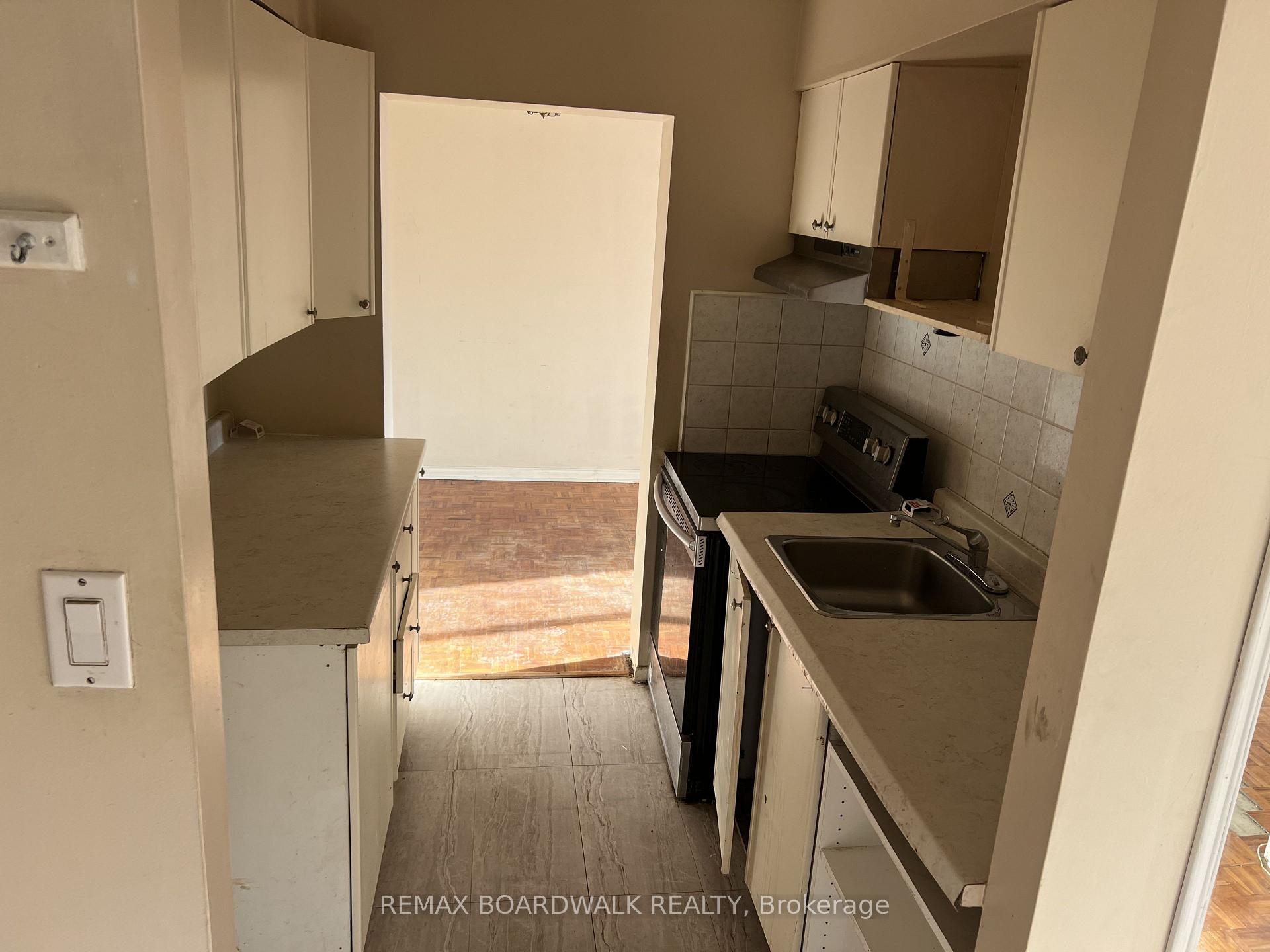 Photo 5 of Unit 101B, 2041 Arrowsmith Drive, Ottawa, Beacon Hill South — HOMEH