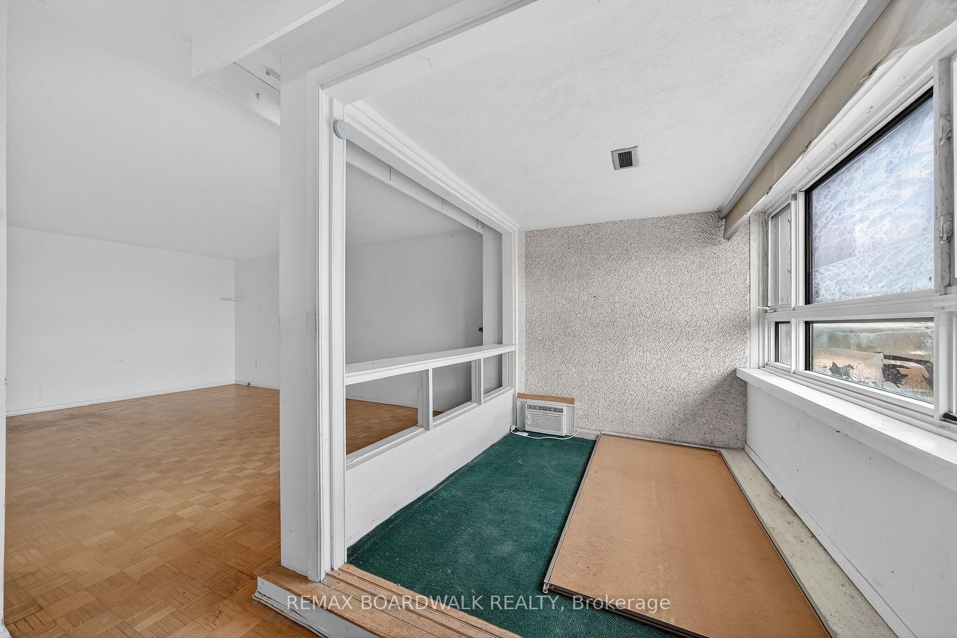 Photo 9 of Unit 407, 1356 Meadowlands Drive E, Ottawa, Borden Farm/Stewart Farm/Carleton Heights/Parkwood Hills — HOMEH