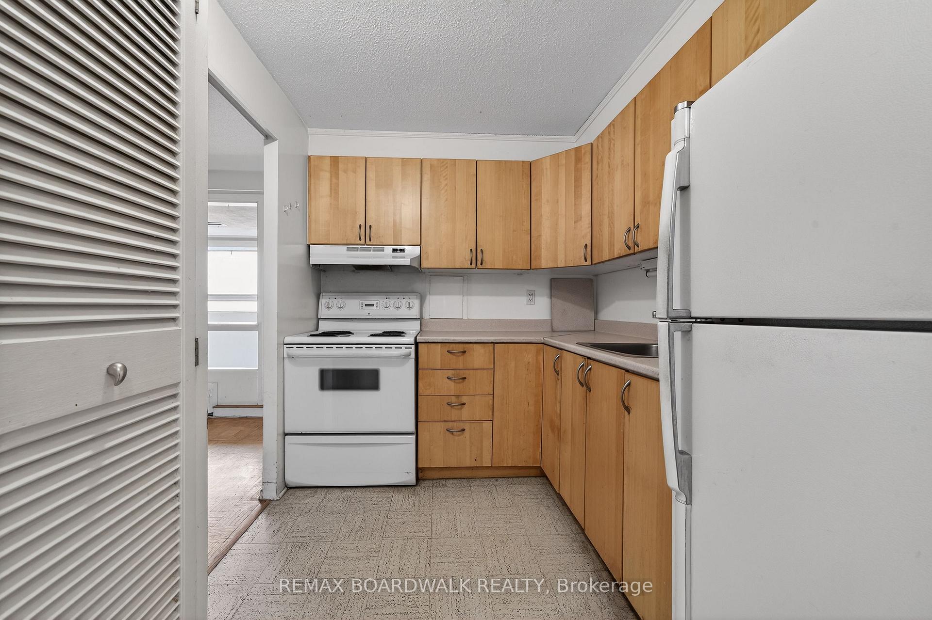 Photo 10 of Unit 407, 1356 Meadowlands Drive E, Ottawa, Borden Farm/Stewart Farm/Carleton Heights/Parkwood Hills — HOMEH