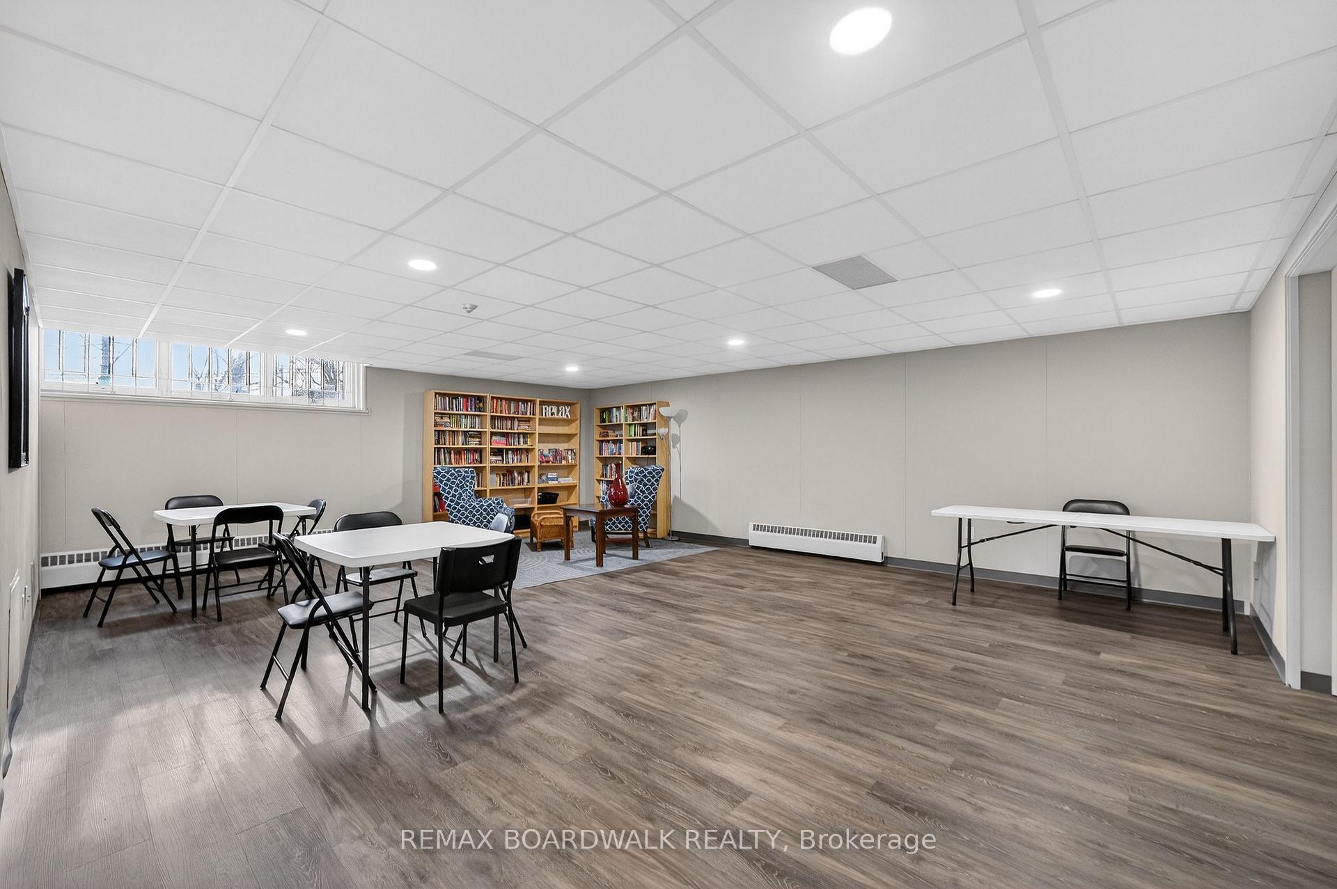 Photo 18 of Unit 407, 1356 Meadowlands Drive E, Ottawa, Borden Farm/Stewart Farm/Carleton Heights/Parkwood Hills — HOMEH
