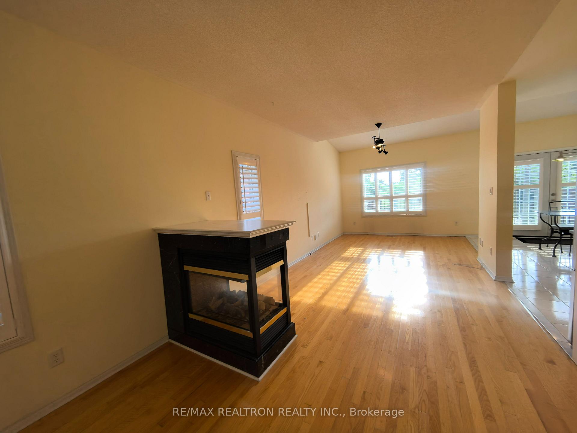 Photo 23 of Unit Main & 2nd Floor, 18 Nantucket Drive, Richmond Hill, Oak Ridges Lake Wilcox — HOMEH