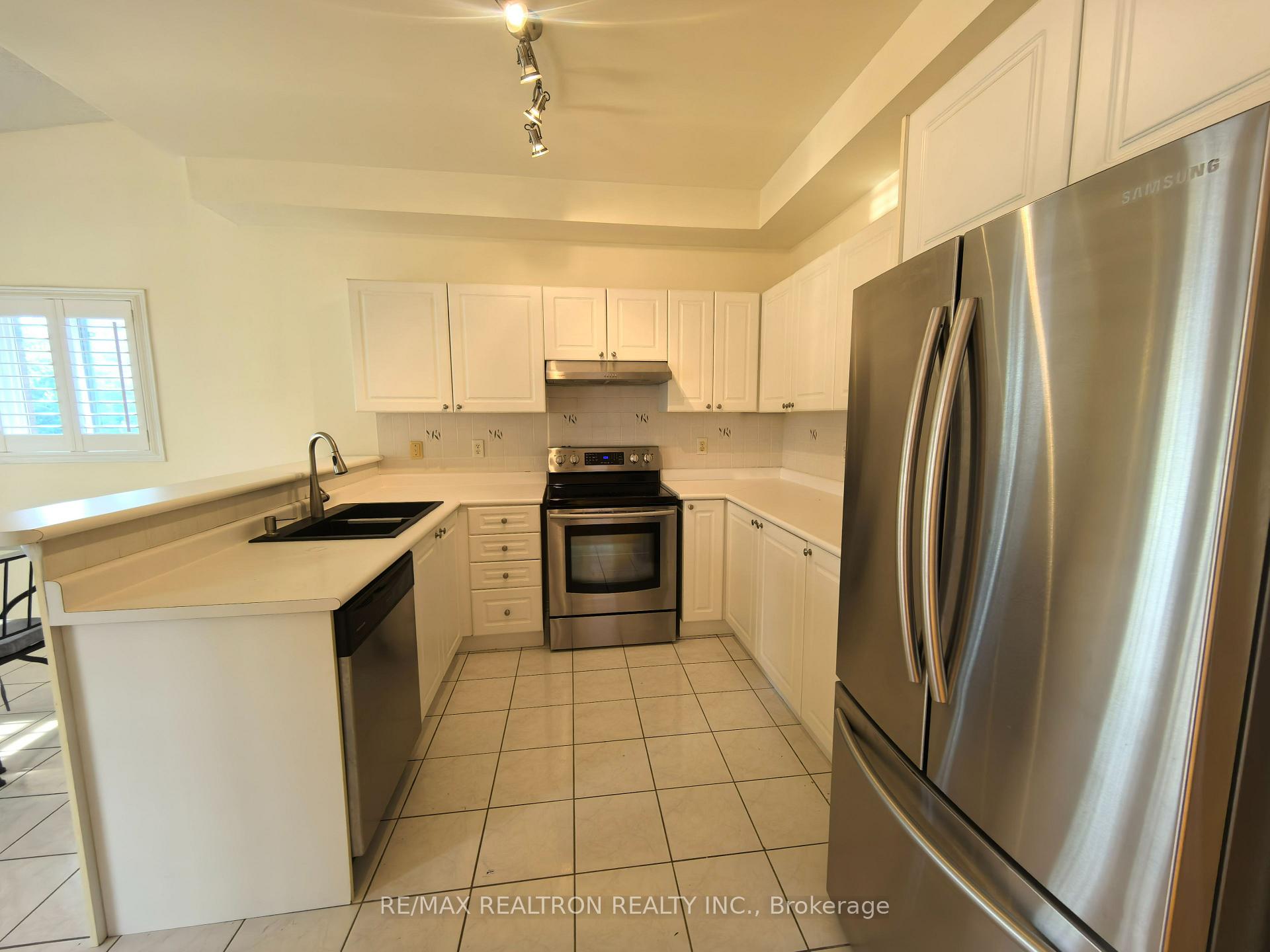 Photo 29 of Unit Main & 2nd Floor, 18 Nantucket Drive, Richmond Hill, Oak Ridges Lake Wilcox — HOMEH