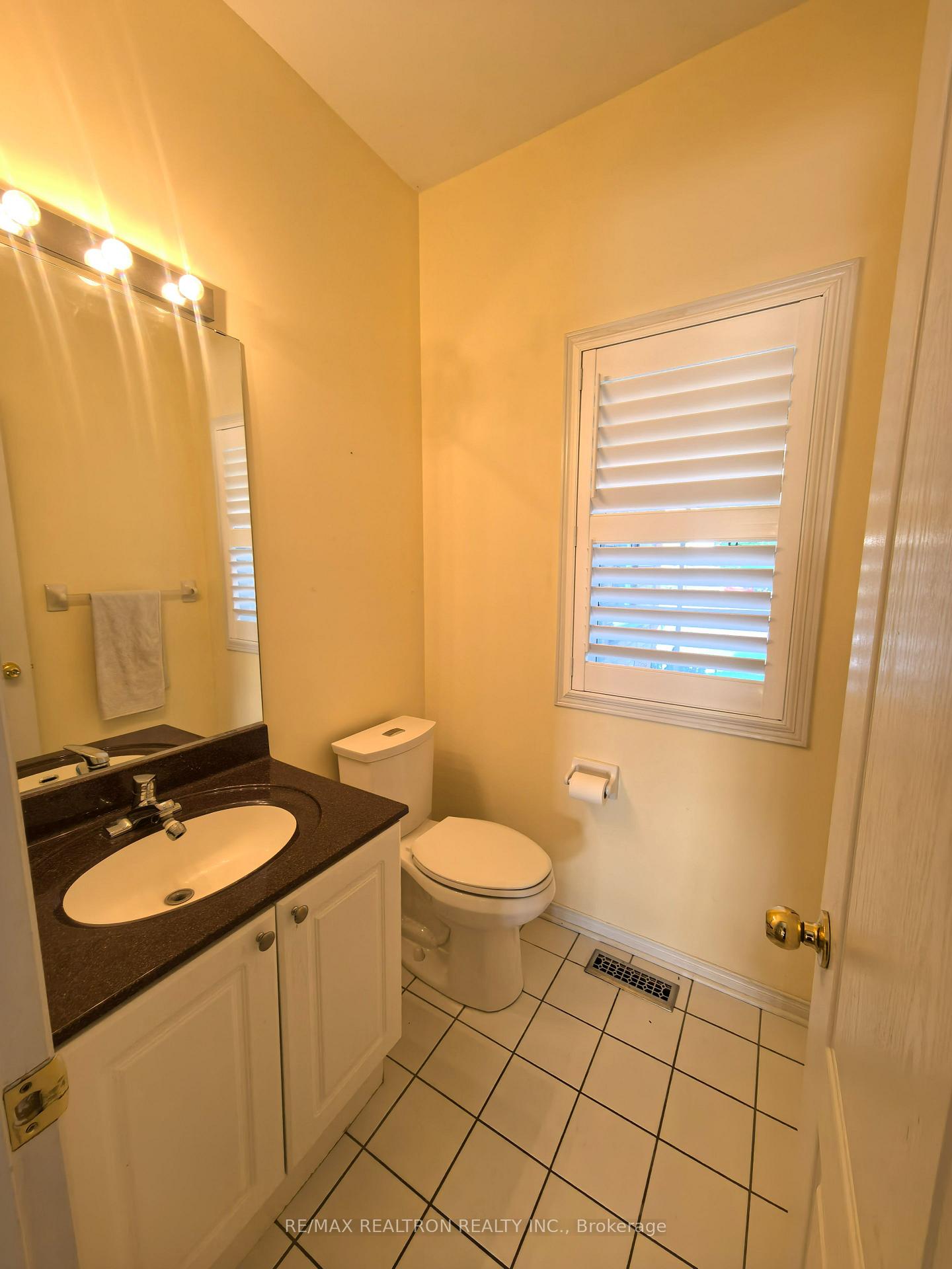 Photo 31 of Unit Main & 2nd Floor, 18 Nantucket Drive, Richmond Hill, Oak Ridges Lake Wilcox — HOMEH