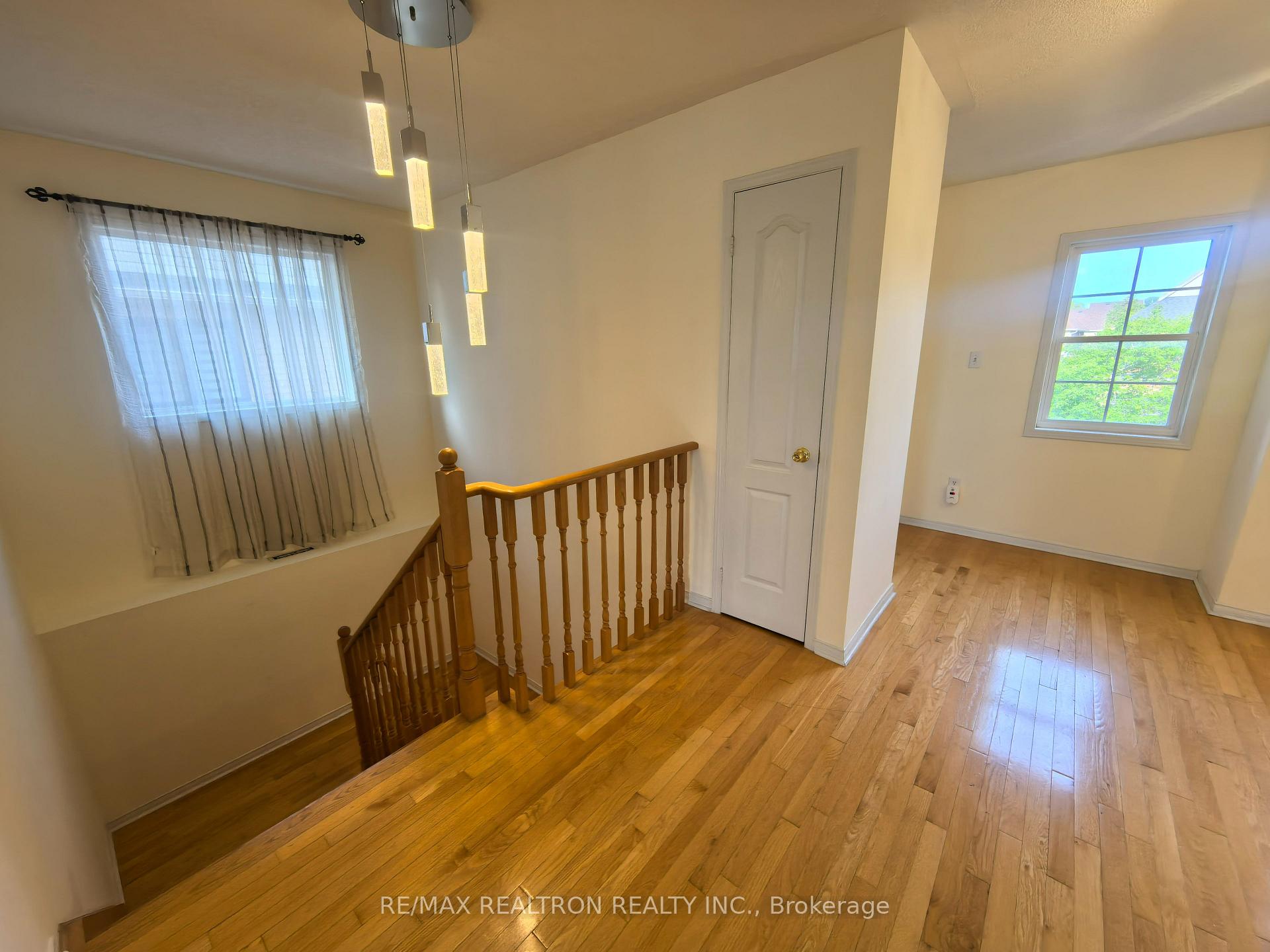 Photo 45 of Unit Main & 2nd Floor, 18 Nantucket Drive, Richmond Hill, Oak Ridges Lake Wilcox — HOMEH