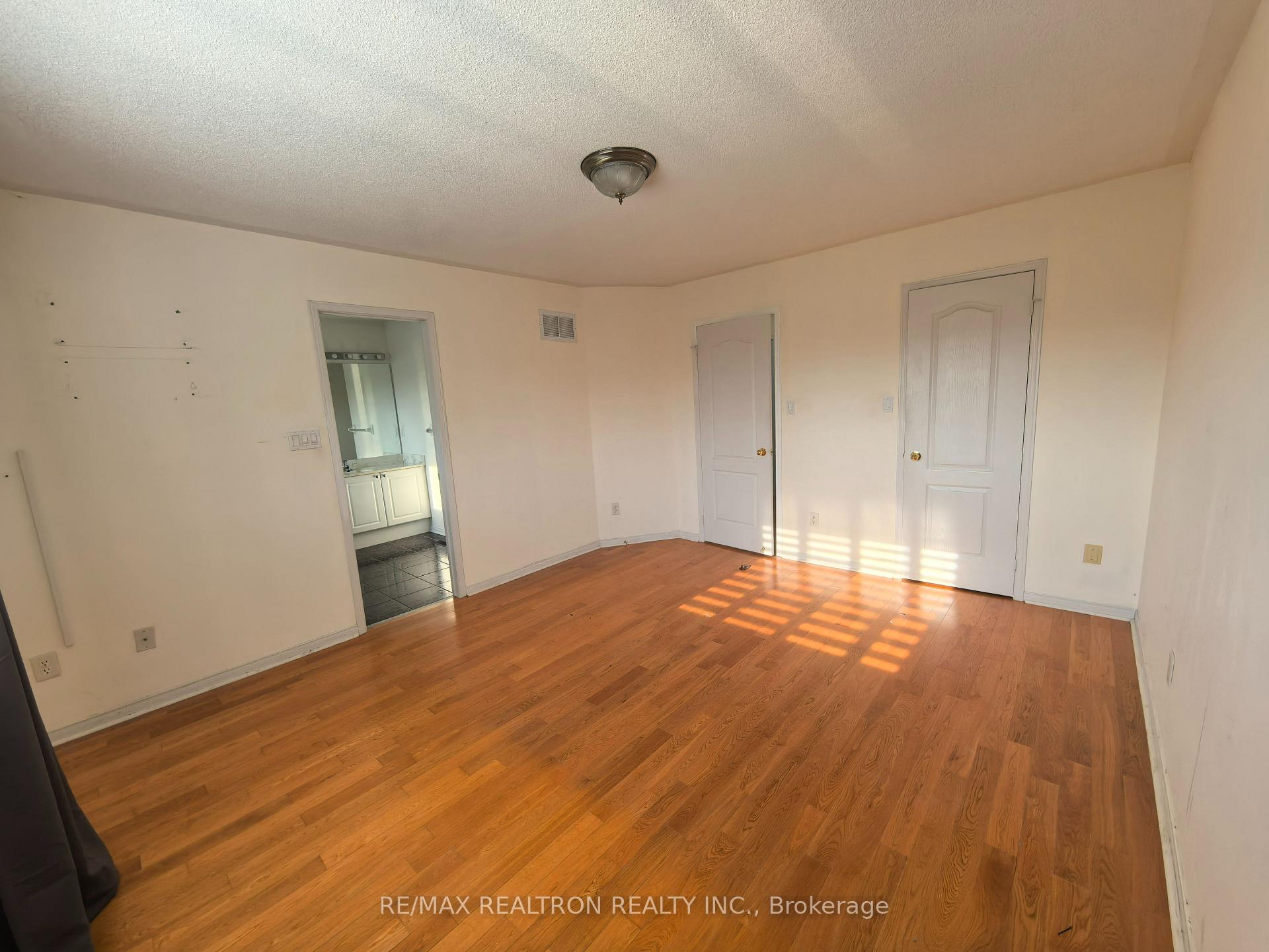 Photo 47 of Unit Main & 2nd Floor, 18 Nantucket Drive, Richmond Hill, Oak Ridges Lake Wilcox — HOMEH