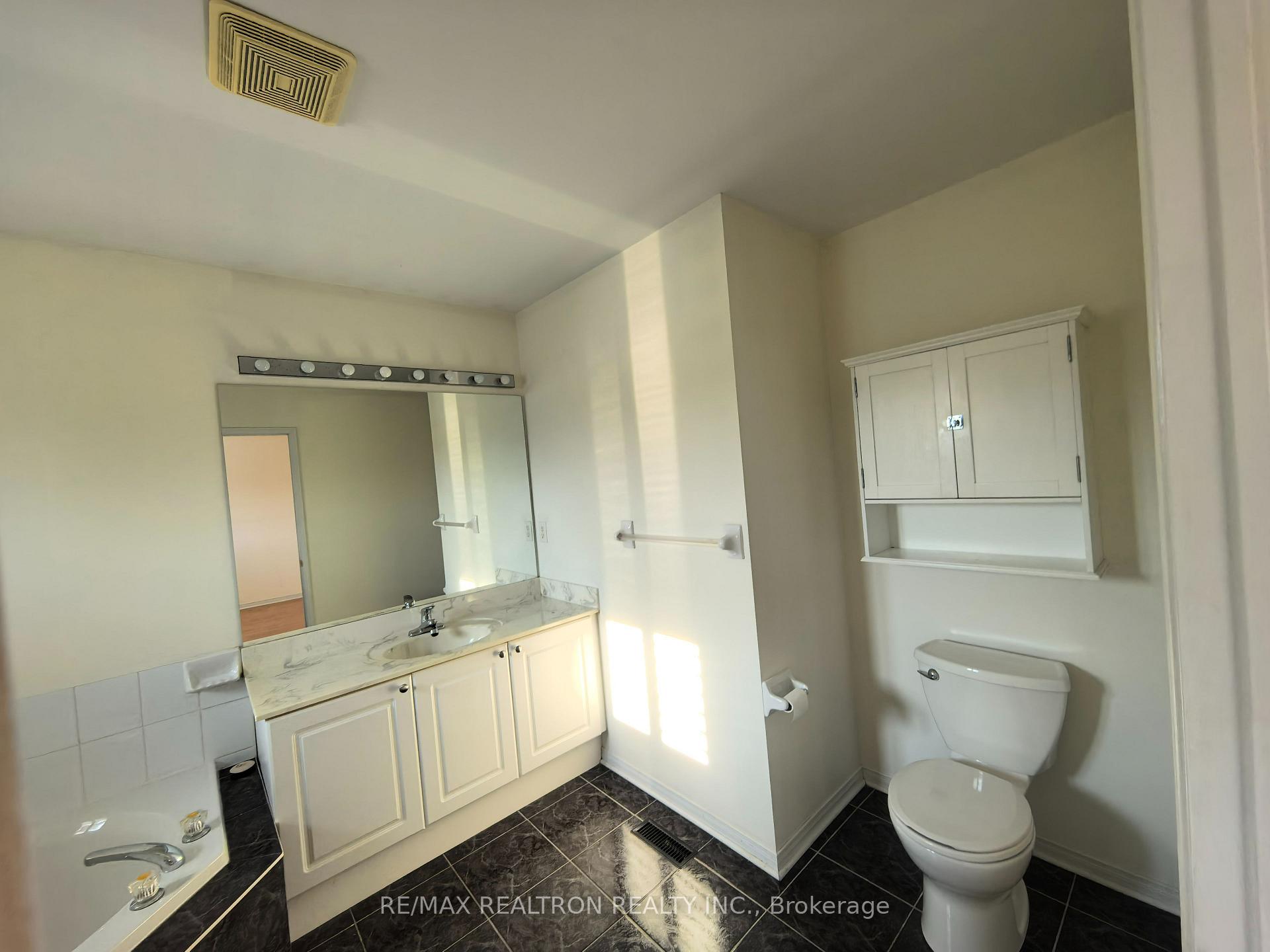 Photo 50 of Unit Main & 2nd Floor, 18 Nantucket Drive, Richmond Hill, Oak Ridges Lake Wilcox — HOMEH