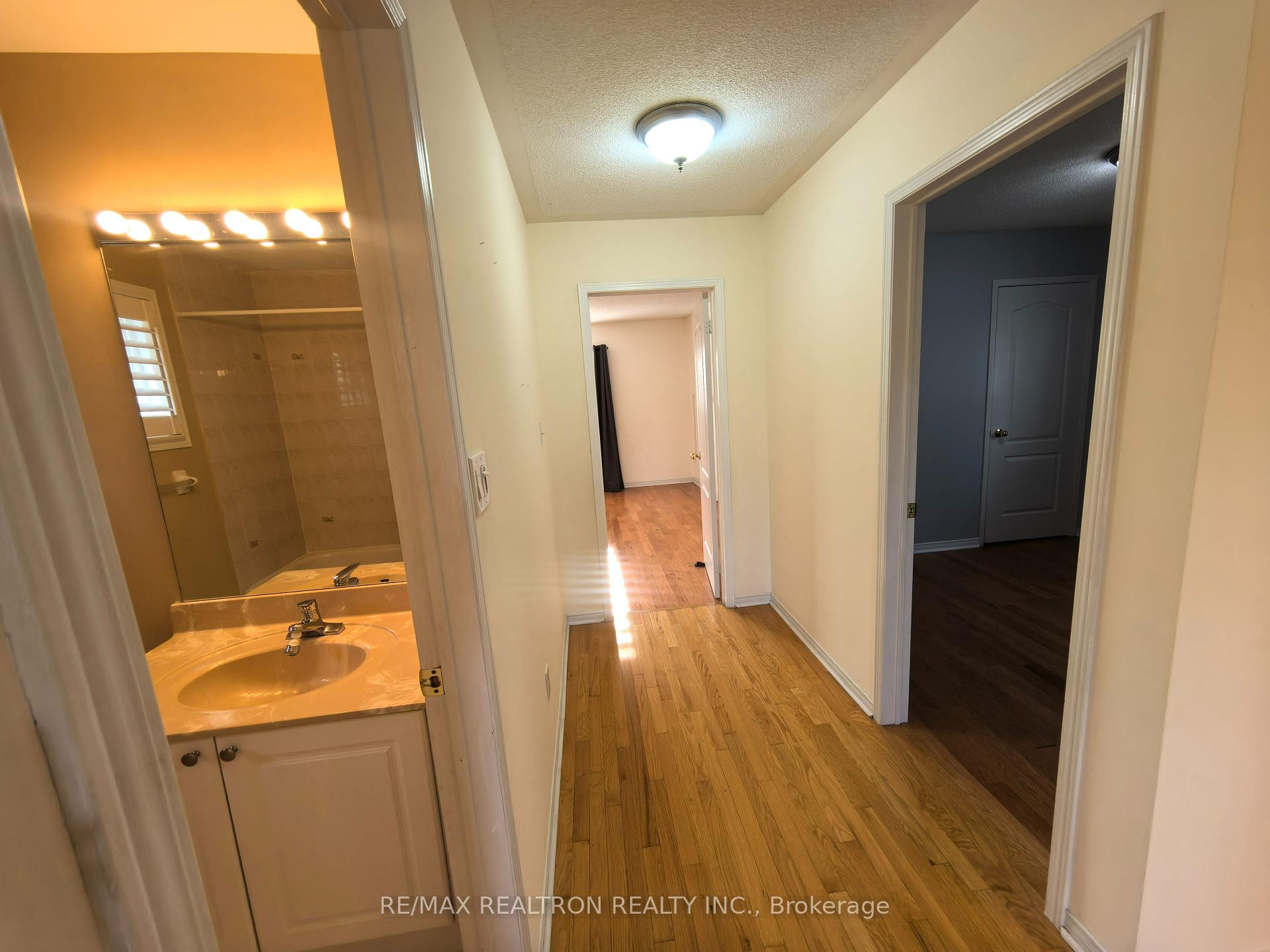 Photo 52 of Unit Main & 2nd Floor, 18 Nantucket Drive, Richmond Hill, Oak Ridges Lake Wilcox — HOMEH