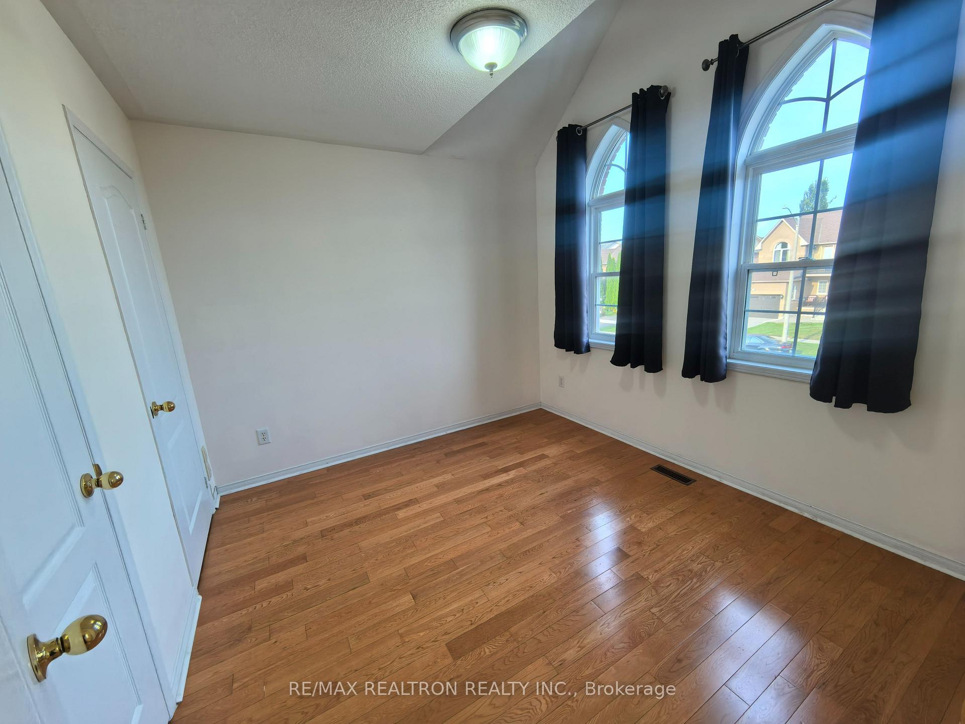 Photo 58 of Unit Main & 2nd Floor, 18 Nantucket Drive, Richmond Hill, Oak Ridges Lake Wilcox — HOMEH