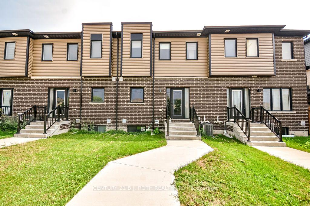 Photo 48 of 35 Pumpkin Corner Crescent, Barrie, Rural Barrie Southeast — HOMEH