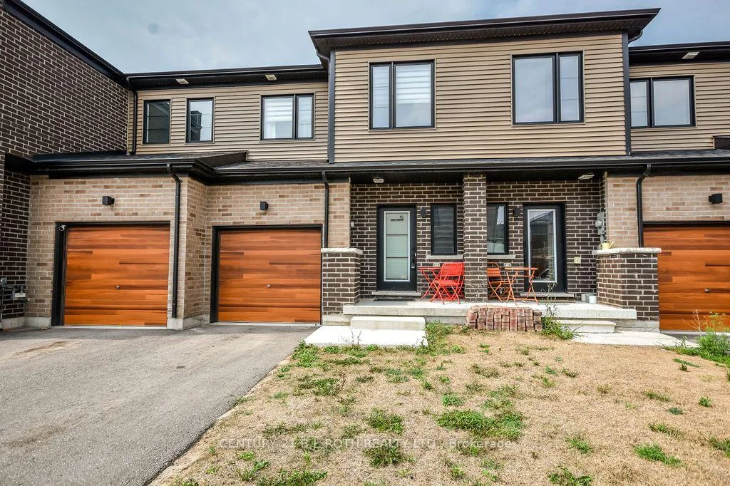 Photo 8 of 35 Pumpkin Corner Crescent, Barrie, Rural Barrie Southeast — HOMEH