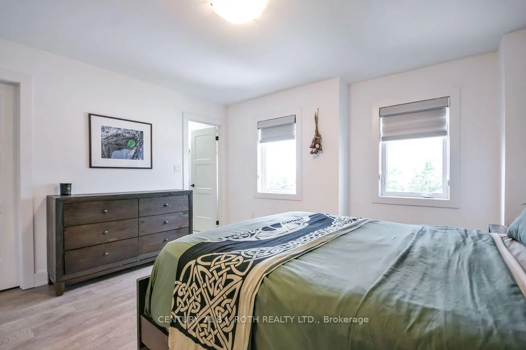 Photo 43 of 35 Pumpkin Corner Crescent, Barrie, Rural Barrie Southeast — HOMEH