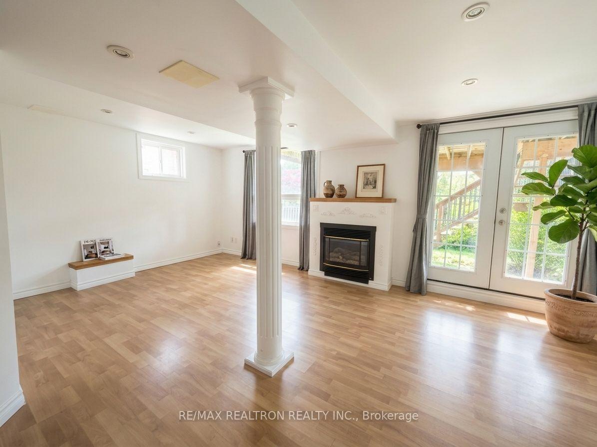 Photo 4 of Unit Bsmt, 18 Nantucket Drive, Richmond Hill, Oak Ridges Lake Wilcox — HOMEH